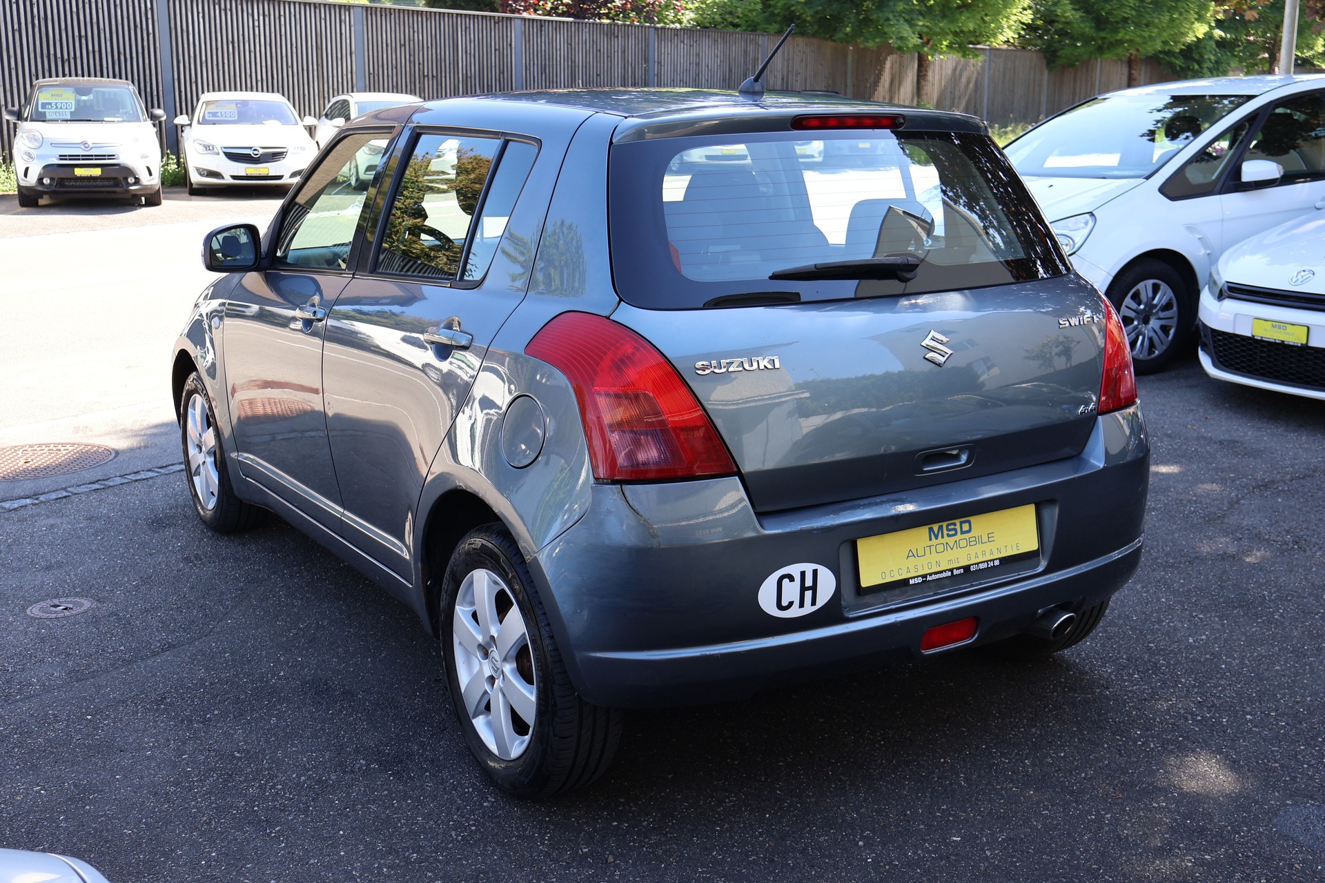 SUZUKI Swift 1.3i 16V GL 4x4-image-5