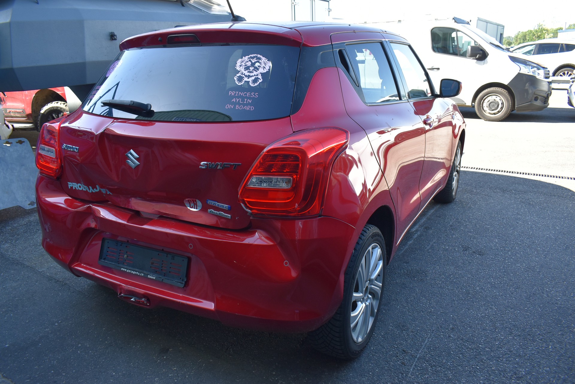 SUZUKI Swift 1.2 Compact + 4x4 Hybrid-image-7