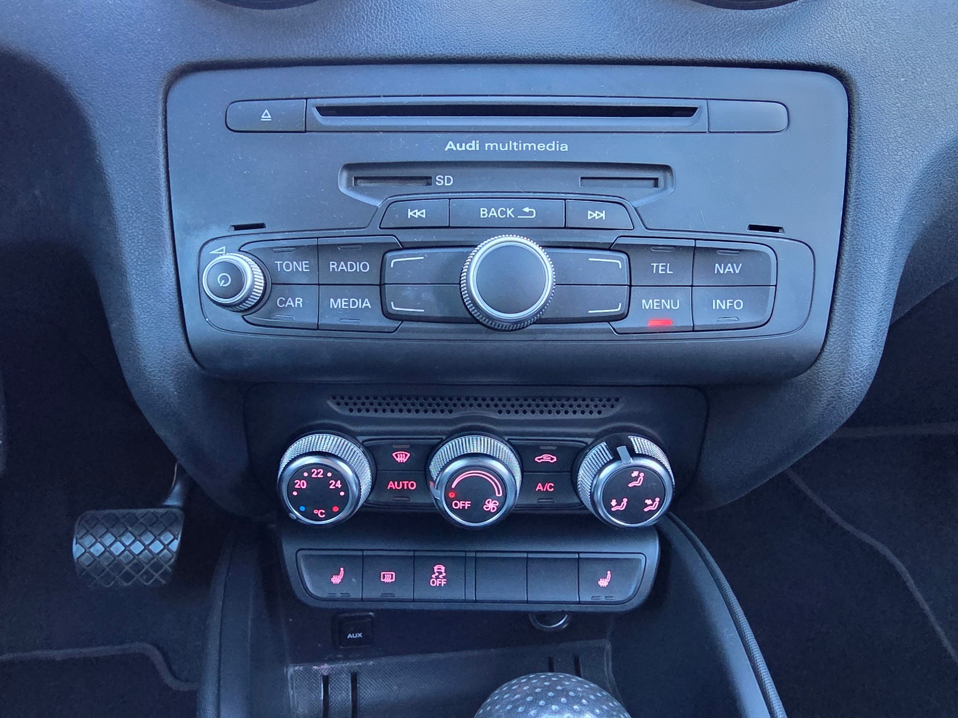 AUDI A1 Sportback Sport 1.4 TFSI Ambition S-tronic-image-10
