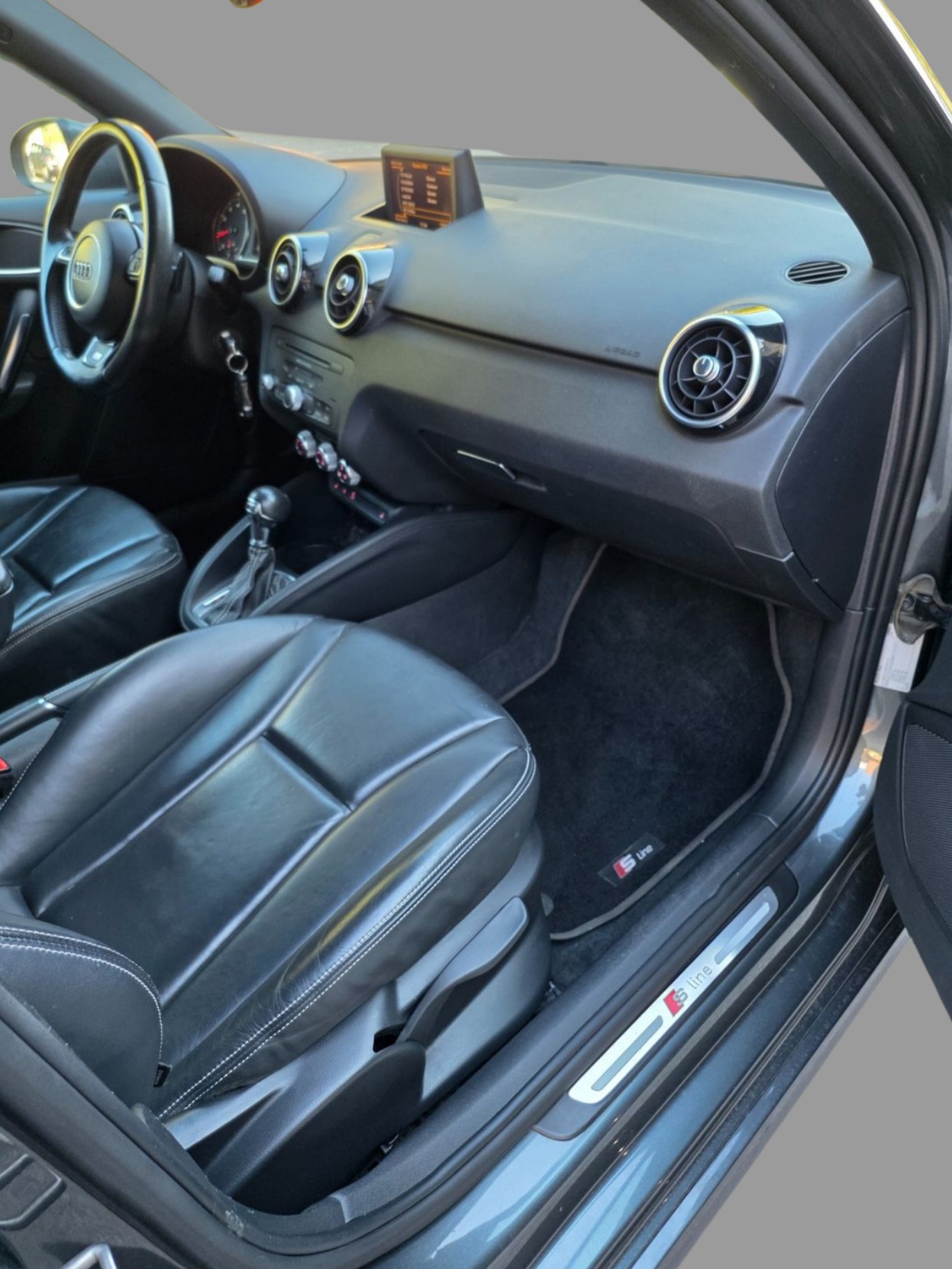 AUDI A1 Sportback Sport 1.4 TFSI Ambition S-tronic-image-15