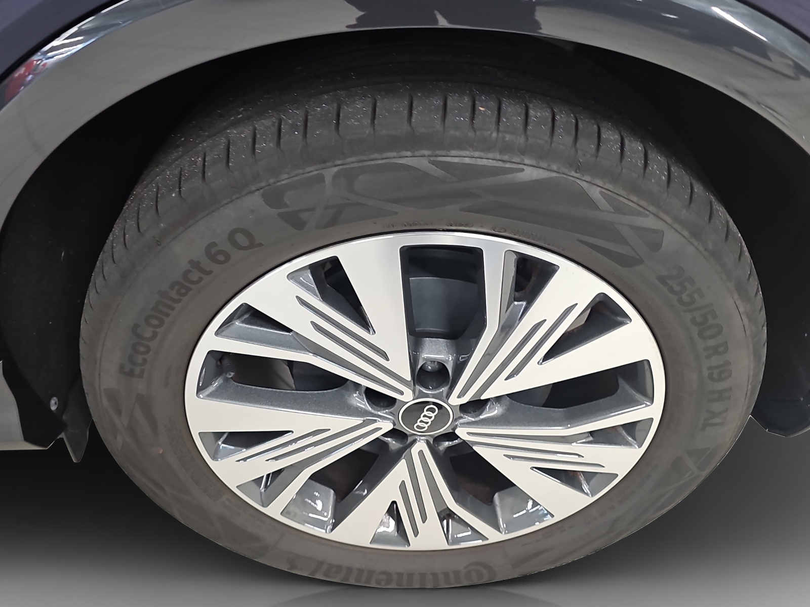 AUDI Q4 e-tron 50 quattro-image-14