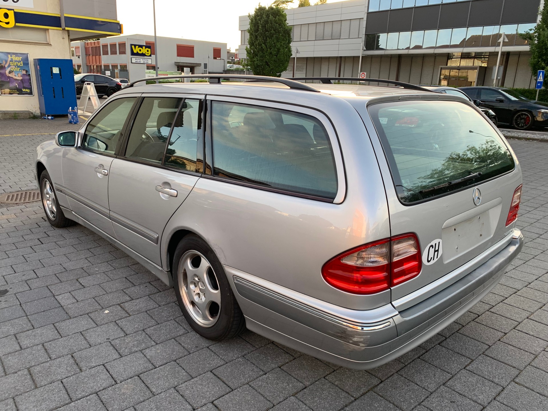 MERCEDES-BENZ E 280 Elégance 4-Matic Automatic-image-2
