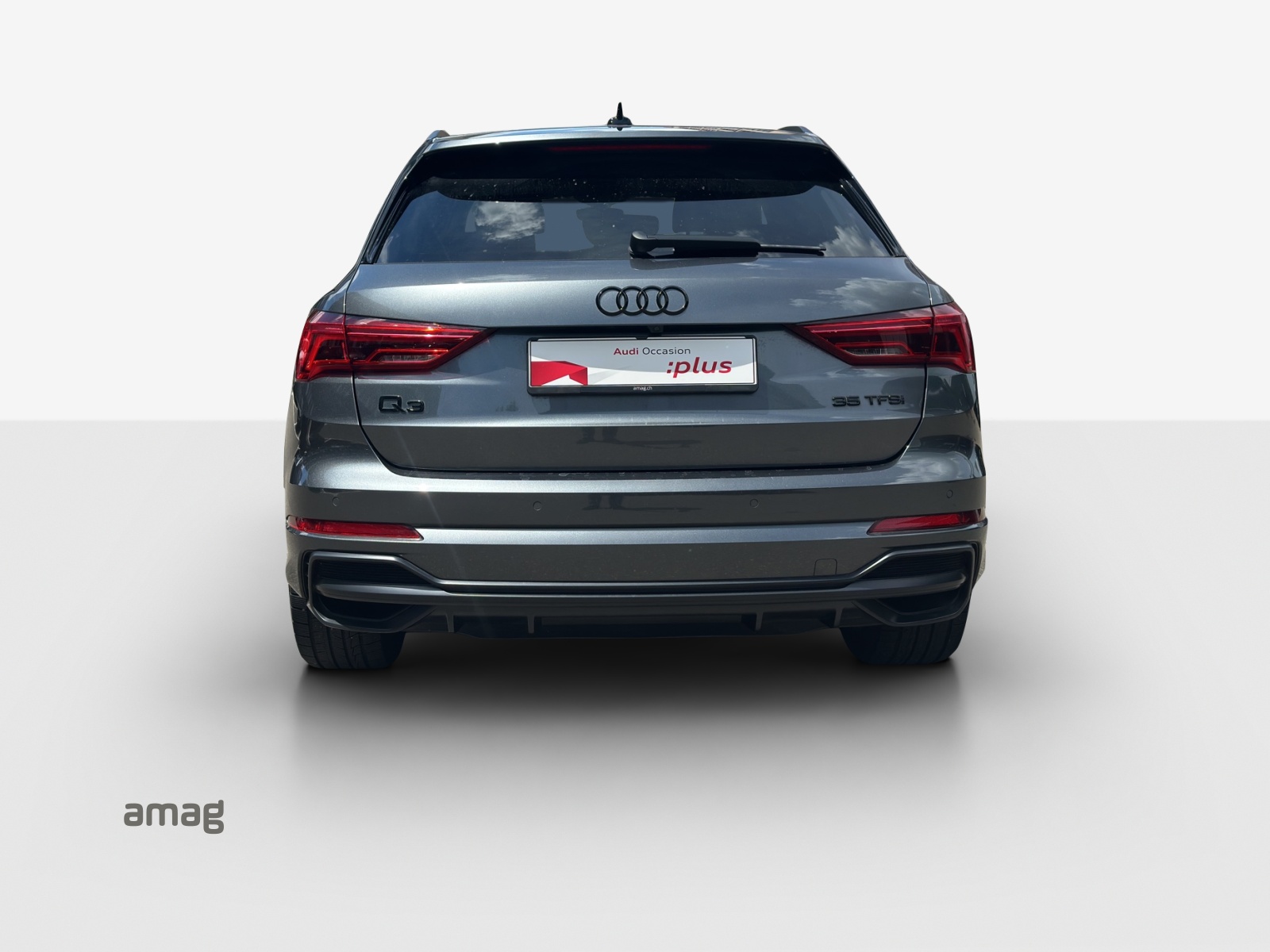 AUDI Q3 35 TFSI S line S-tronic-image-3
