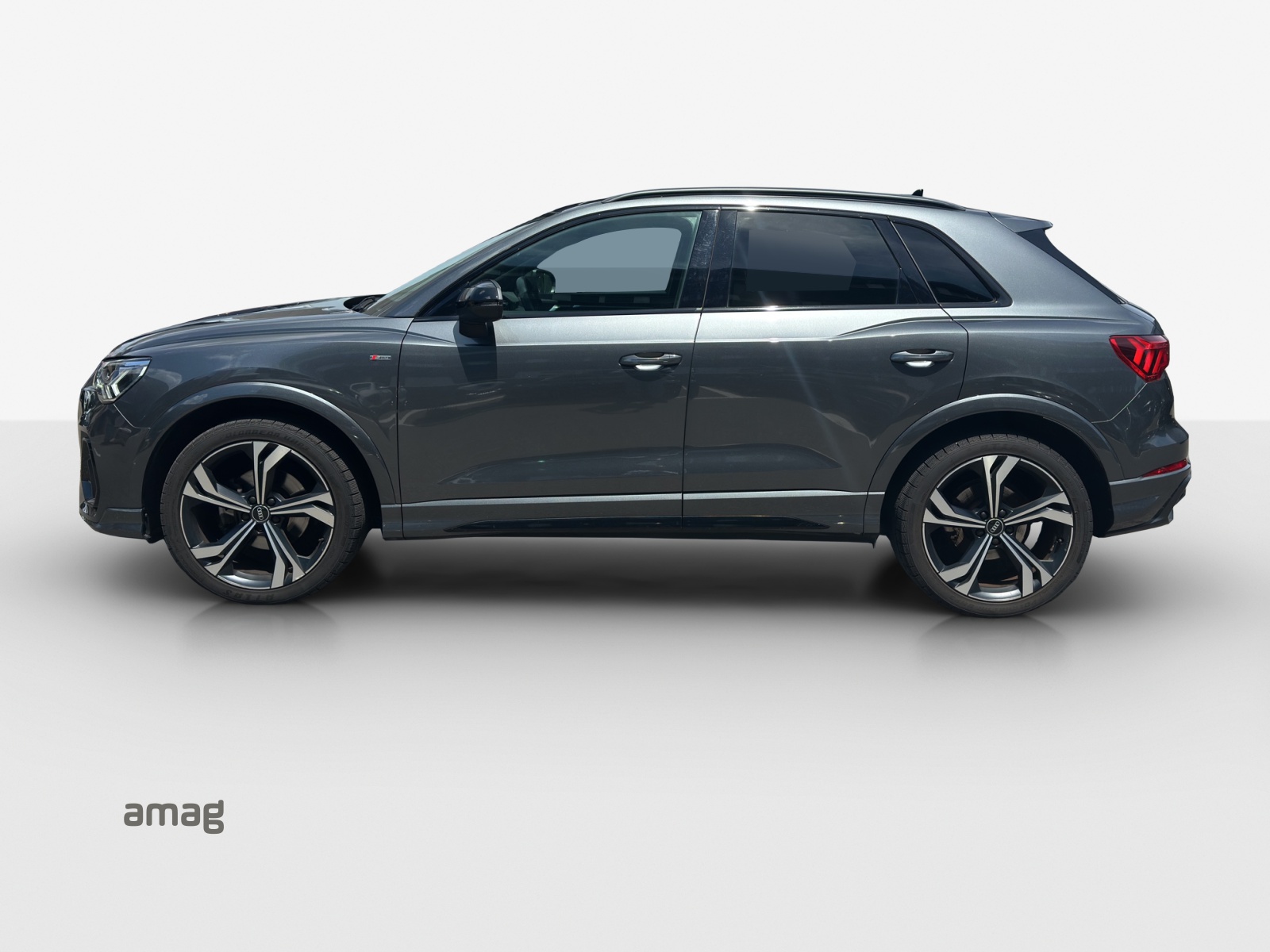 AUDI Q3 35 TFSI S line S-tronic-showroom-element-1
