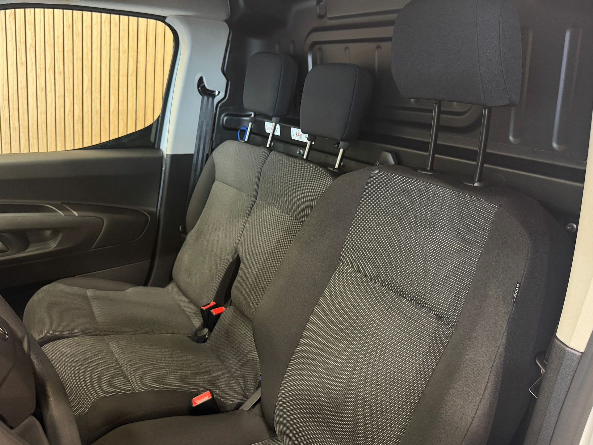 TOYOTA Proace City Van 1.5D Advanced Medium Automatik-image-19