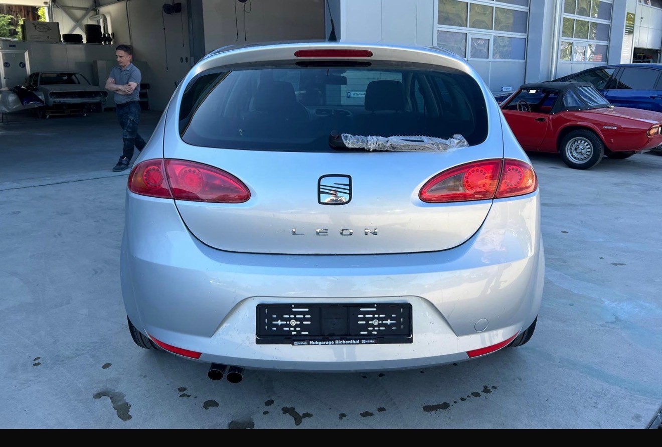 SEAT Leon 2.0 FSI Stylance — slika 6