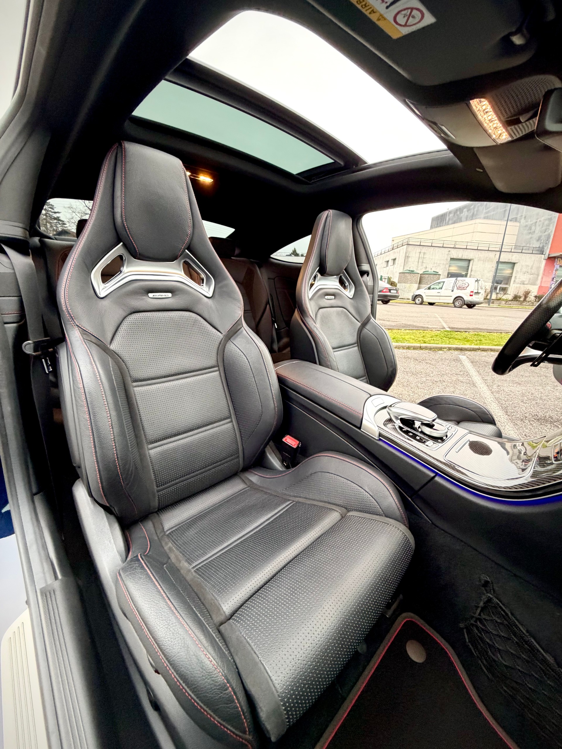 MERCEDES-BENZ C 43 AMG 4matic-image-4