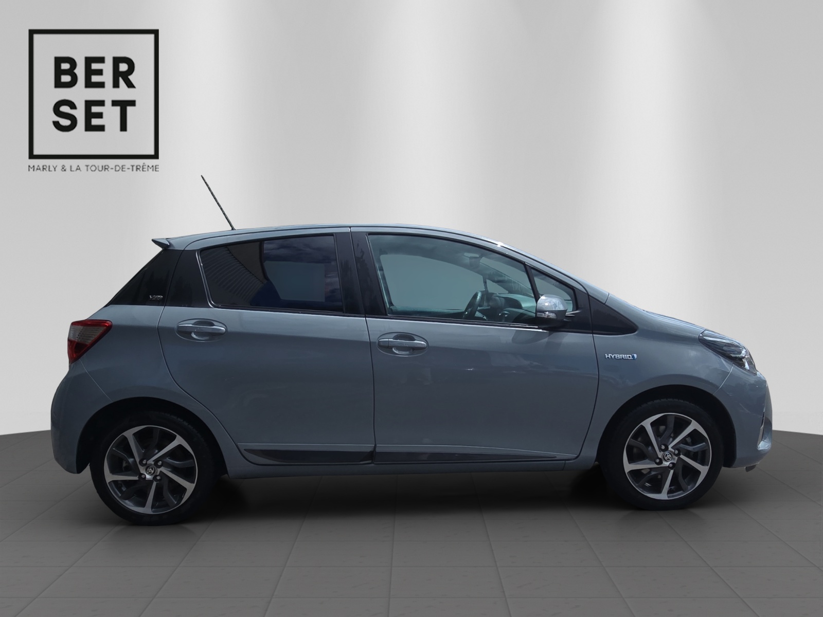 TOYOTA Yaris 1.5 VVT-i HSD Trend-image-5