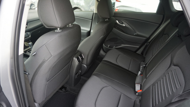 HYUNDAI i30 W 1.5 T-GDi AmpliaDCT-image-9