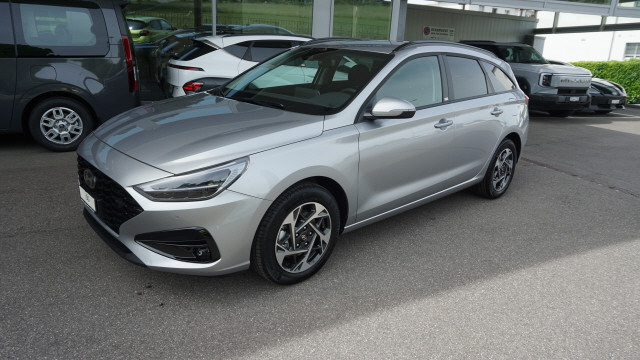 HYUNDAI i30 W 1.5 T-GDi AmpliaDCT-image-0