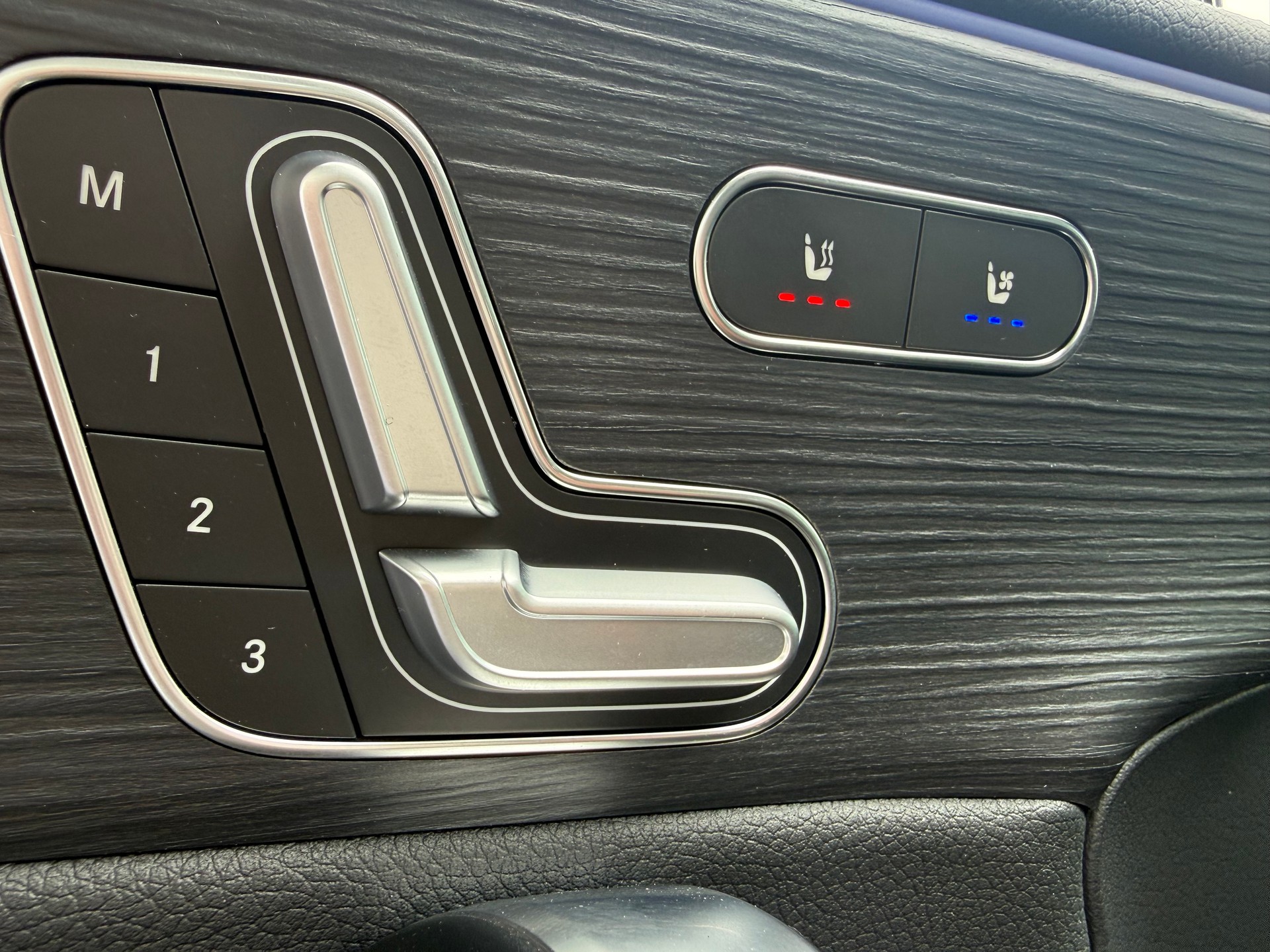 MERCEDES-BENZ A 45 S AMG 4Matic+ Speedshift-image-6