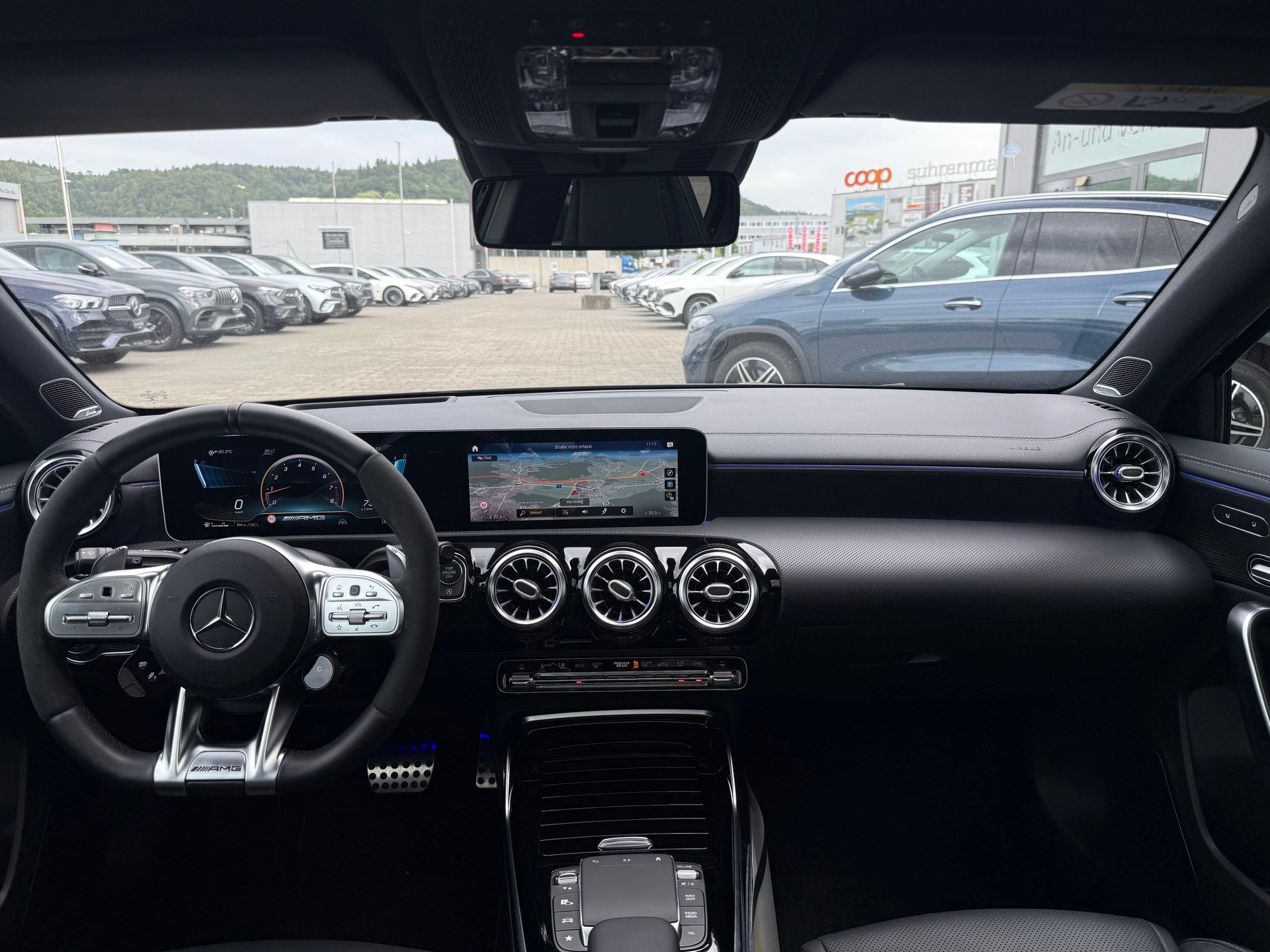 MERCEDES-BENZ A 45 S AMG 4Matic+ Speedshift-image-2