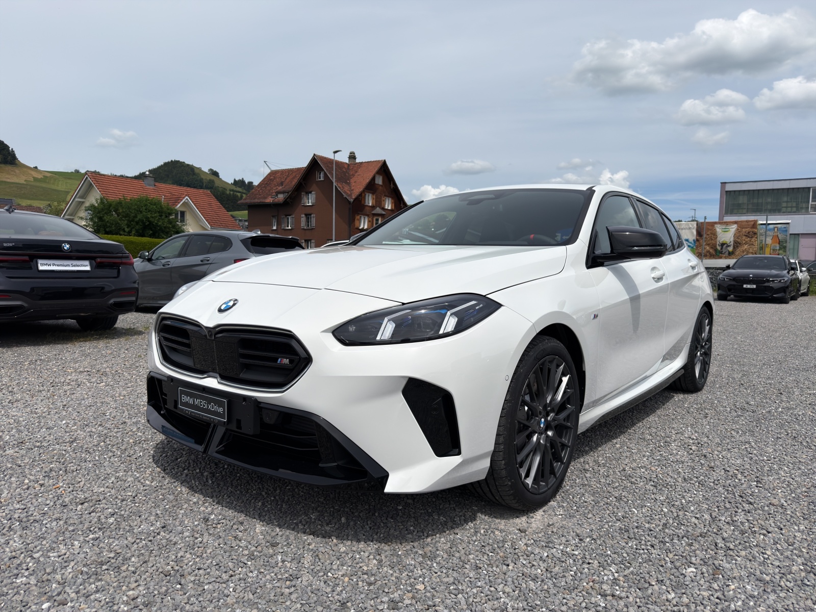BMW M135 xDrive M Technik Paket-image-24