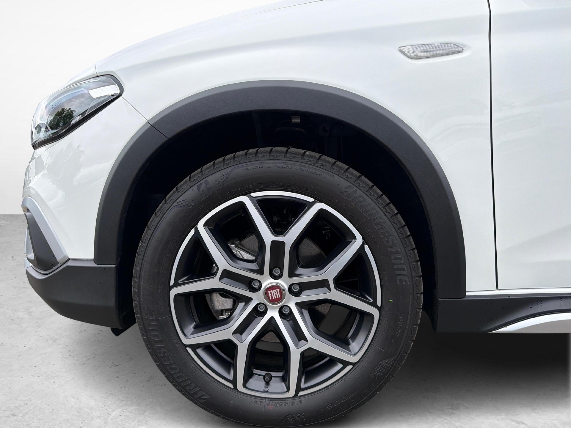 FIAT Tipo SW 1.5 Hybrid Swiss Cross-image-16