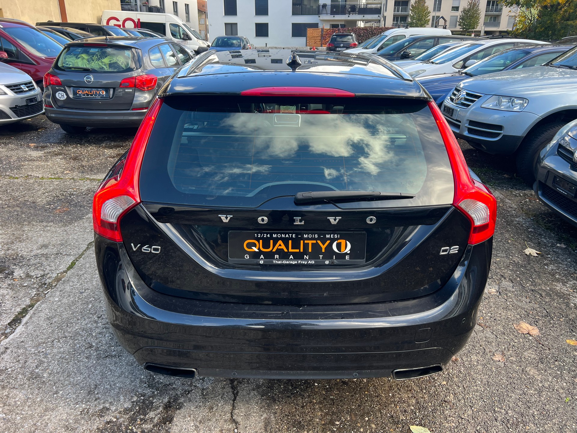 VOLVO V60 D2 Geartronic-image-4