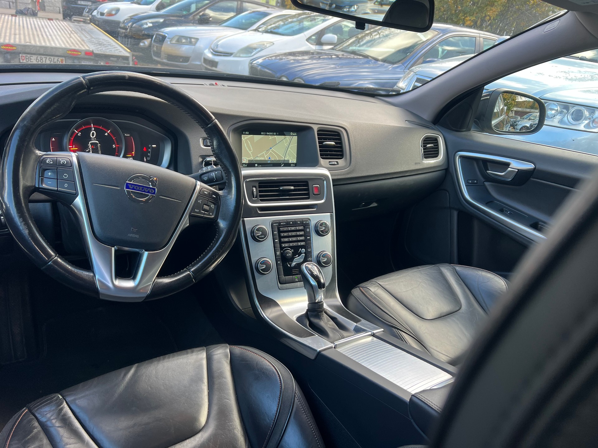 VOLVO V60 D2 Geartronic-image-7