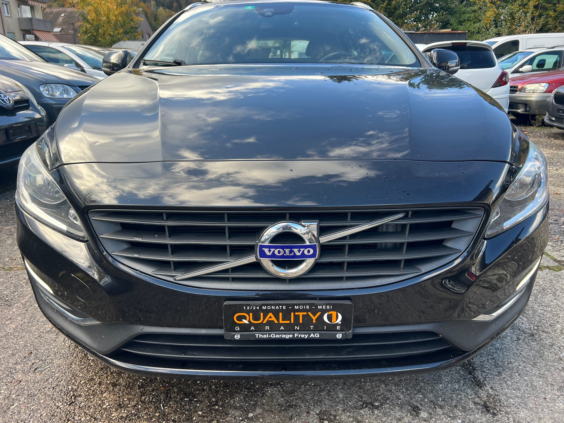 VOLVO V60 D2 Geartronic-image-1