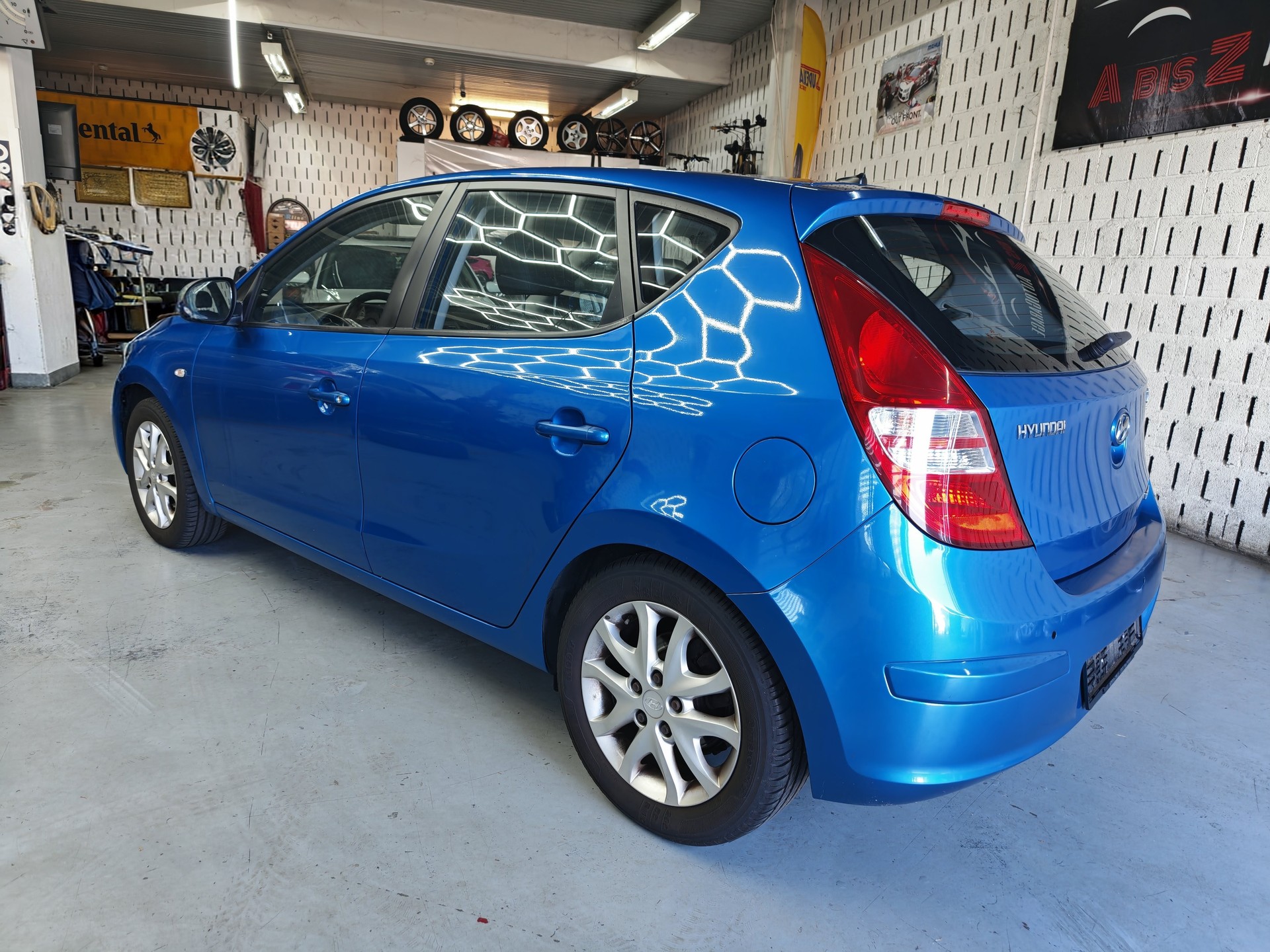 HYUNDAI i30 1.6 CRDi Style-image-2