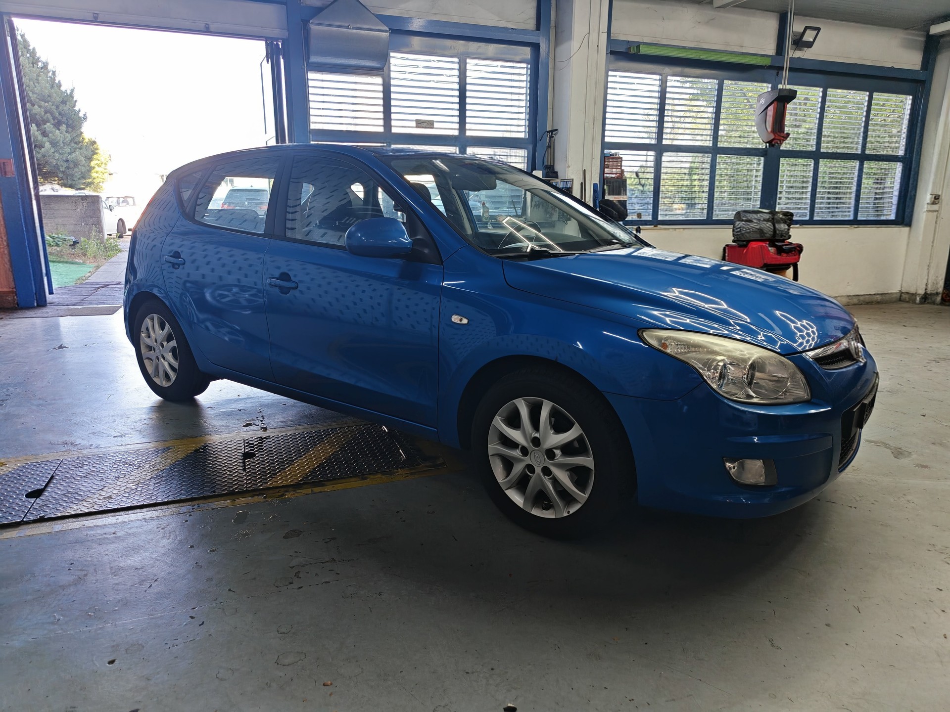 HYUNDAI i30 1.6 CRDi Style-image-6
