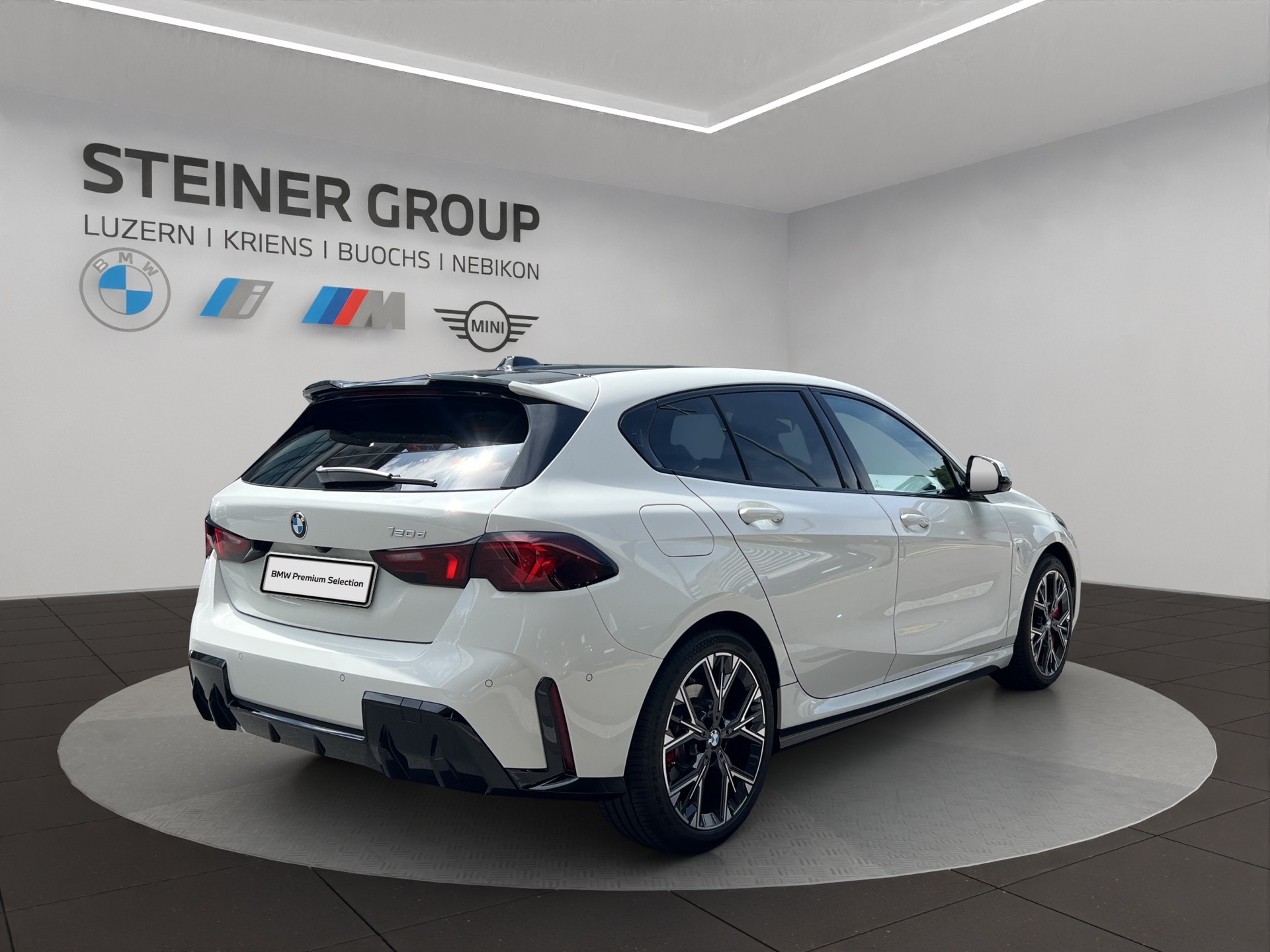 BMW 120d M Sport Pro Steptronic-image-4