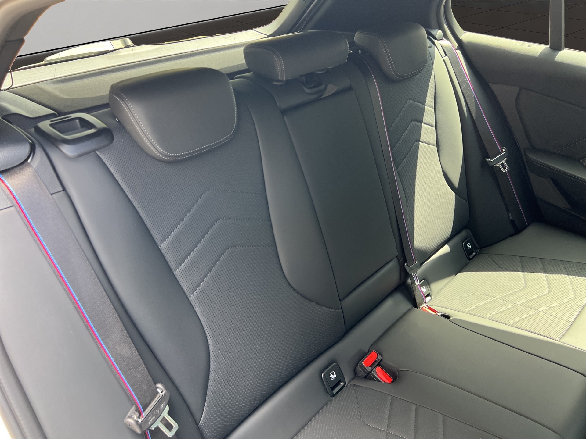 BMW 120d M Sport Pro Steptronic-image-21