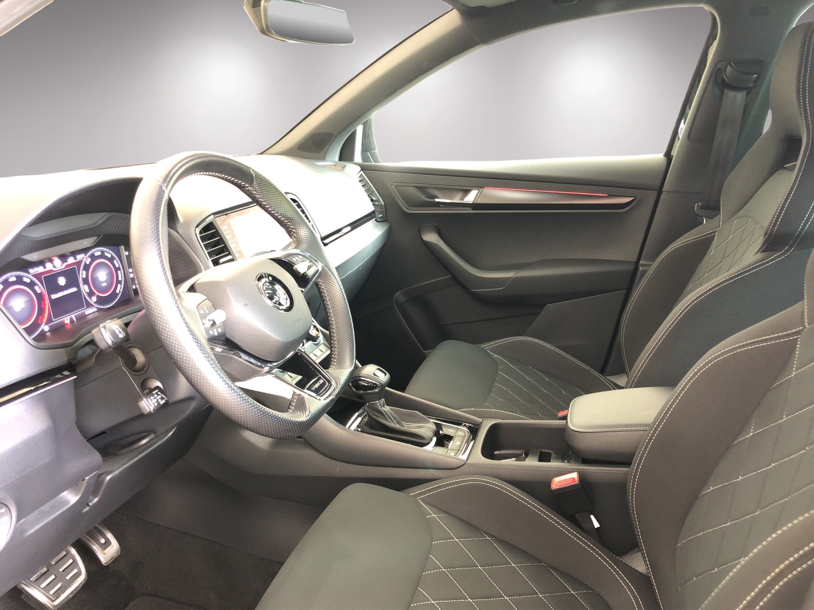 SKODA Karoq 2.0 TSI SportLine 4x4 DSG-image-8