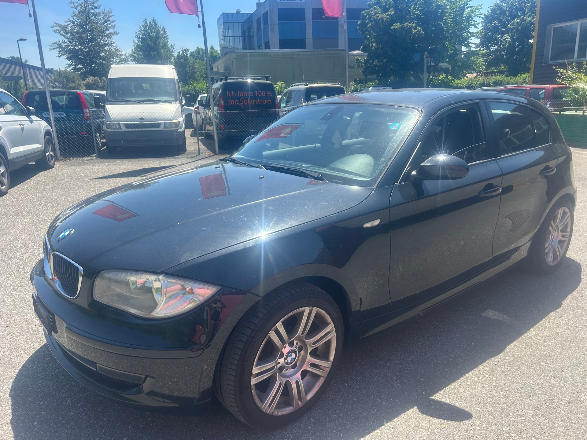BMW 116i-image-1