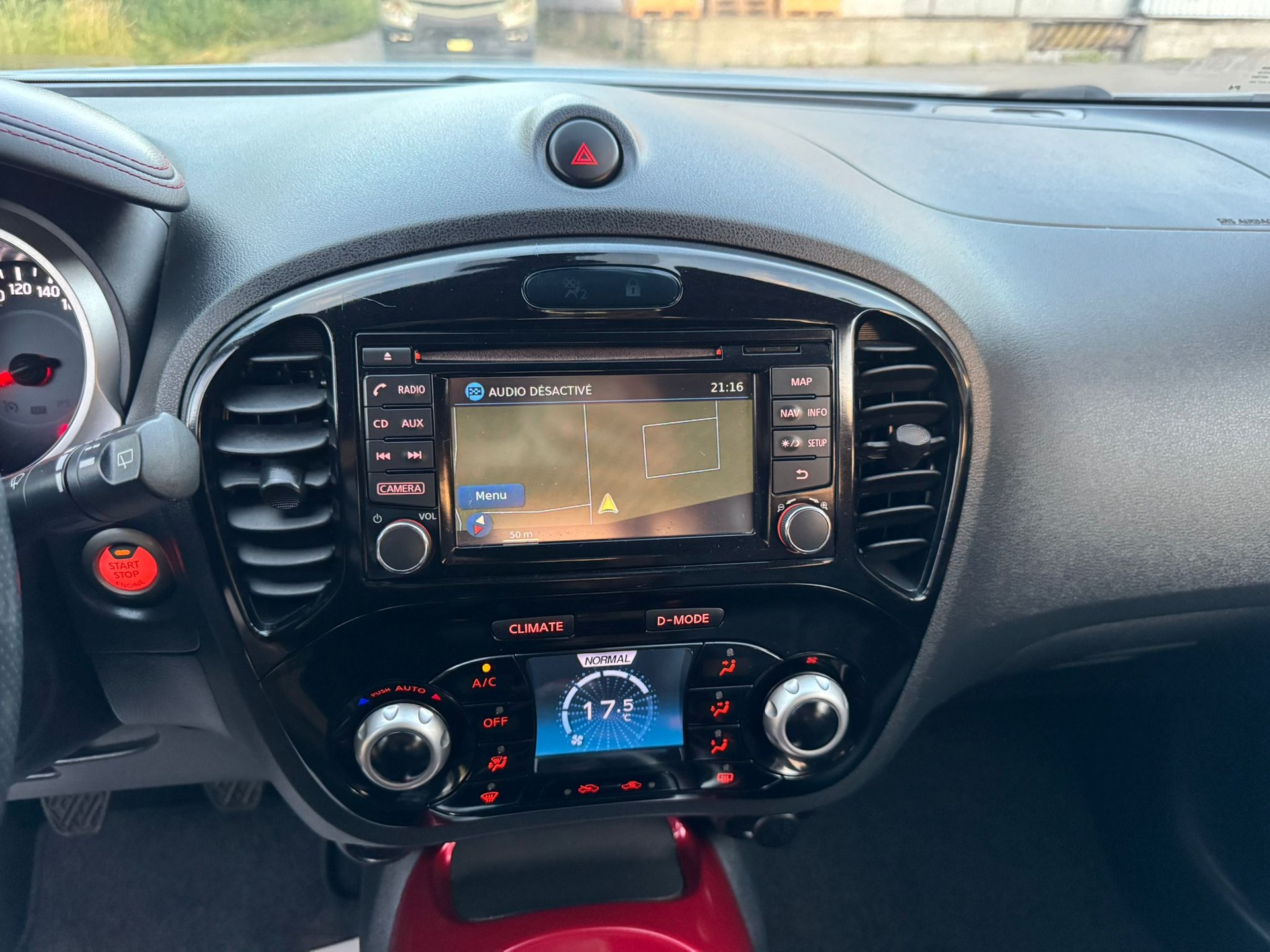 NISSAN Juke 1.2 DIG-T N-Connecta-image-15