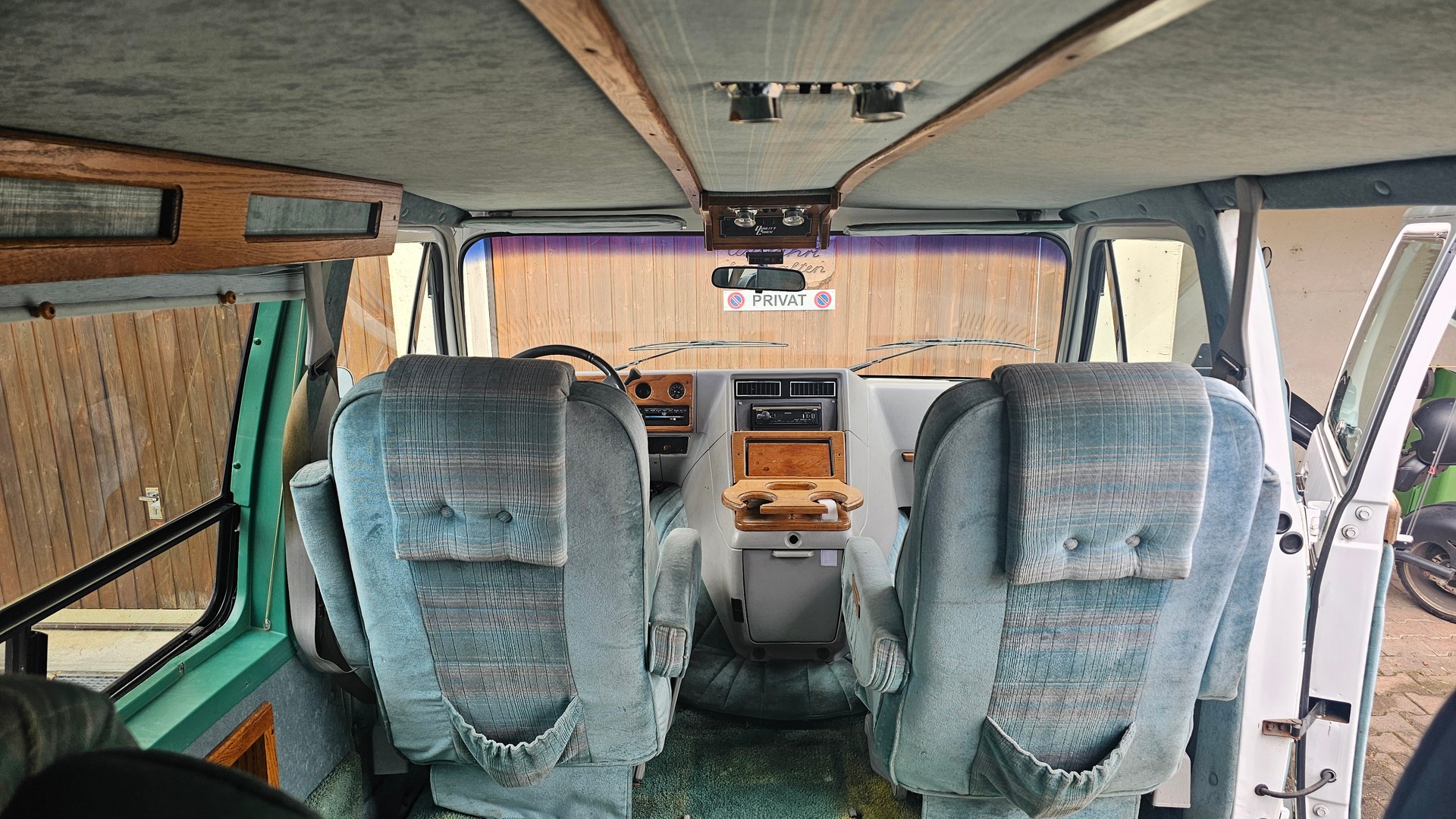 CHEVROLET Van G20 5.7-image-11