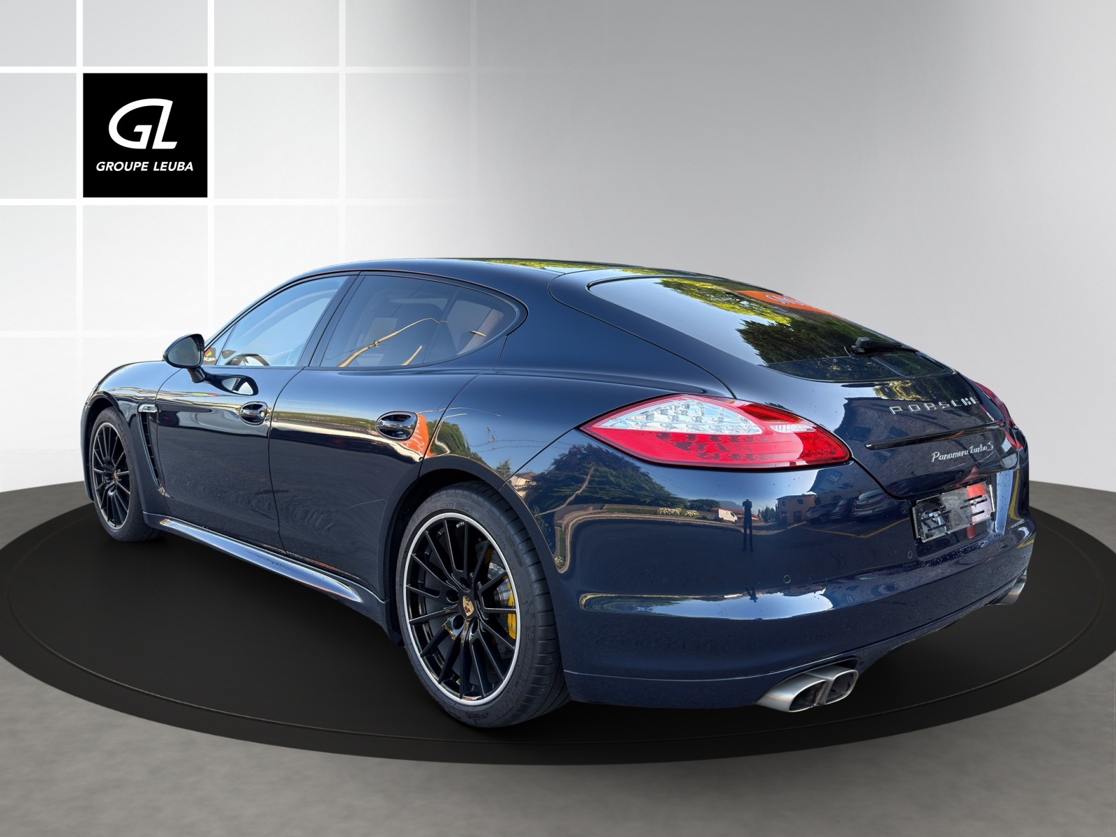 PORSCHE Panamera Turbo S 4.8-image-3