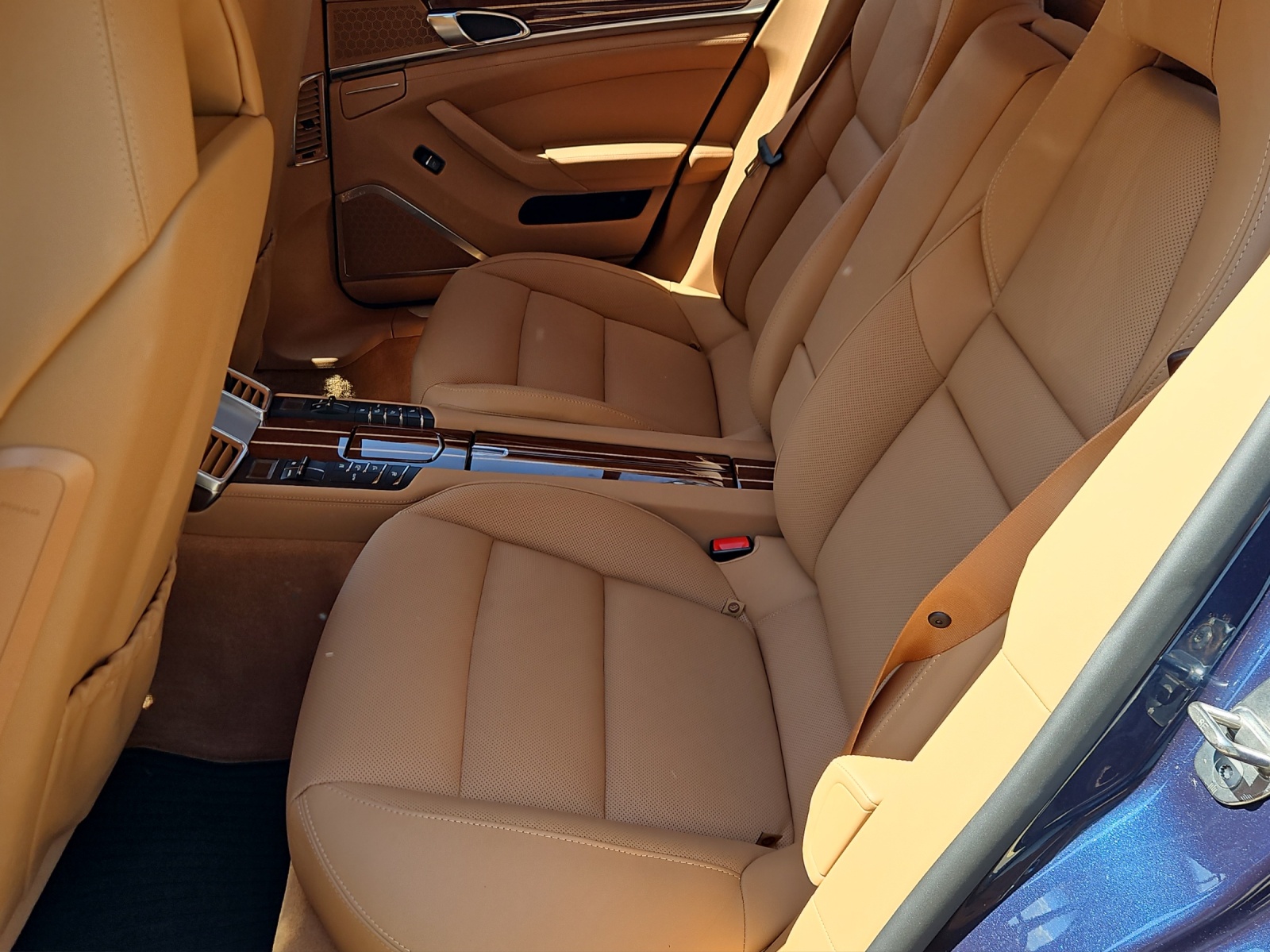 PORSCHE Panamera Turbo S 4.8-image-10