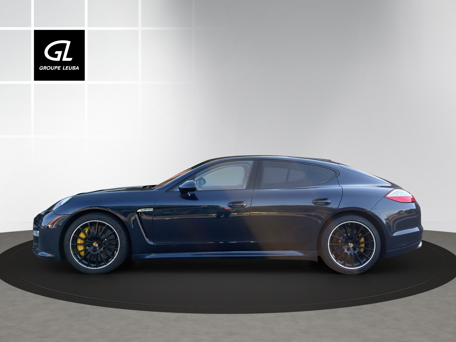 PORSCHE Panamera Turbo S 4.8-image-2
