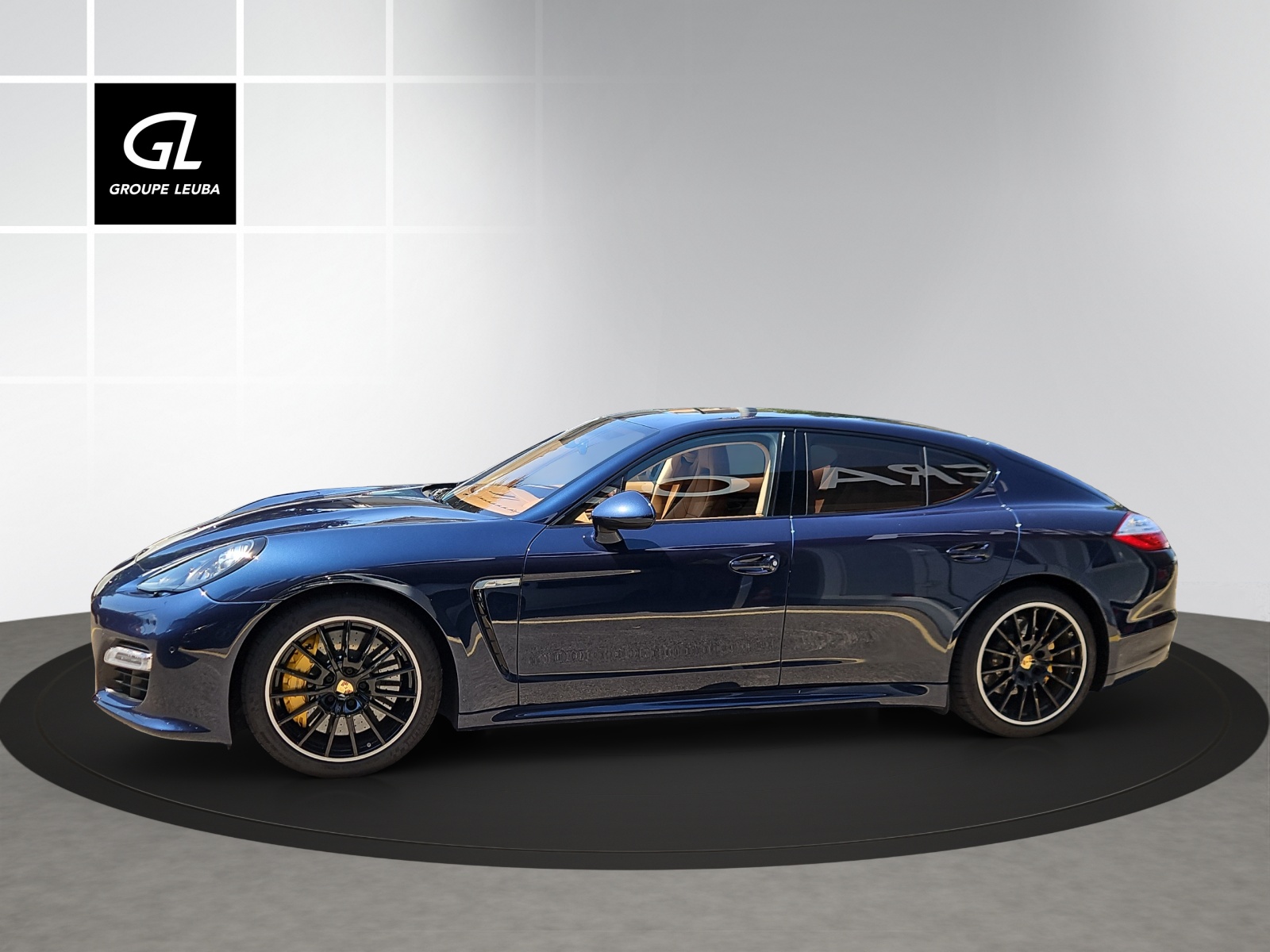 PORSCHE Panamera Turbo S 4.8-image-2