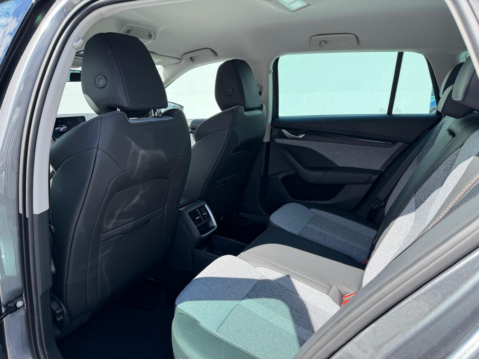 SKODA Octavia Combi 1.5 TSI mHEV DSG Dynamic-image-11