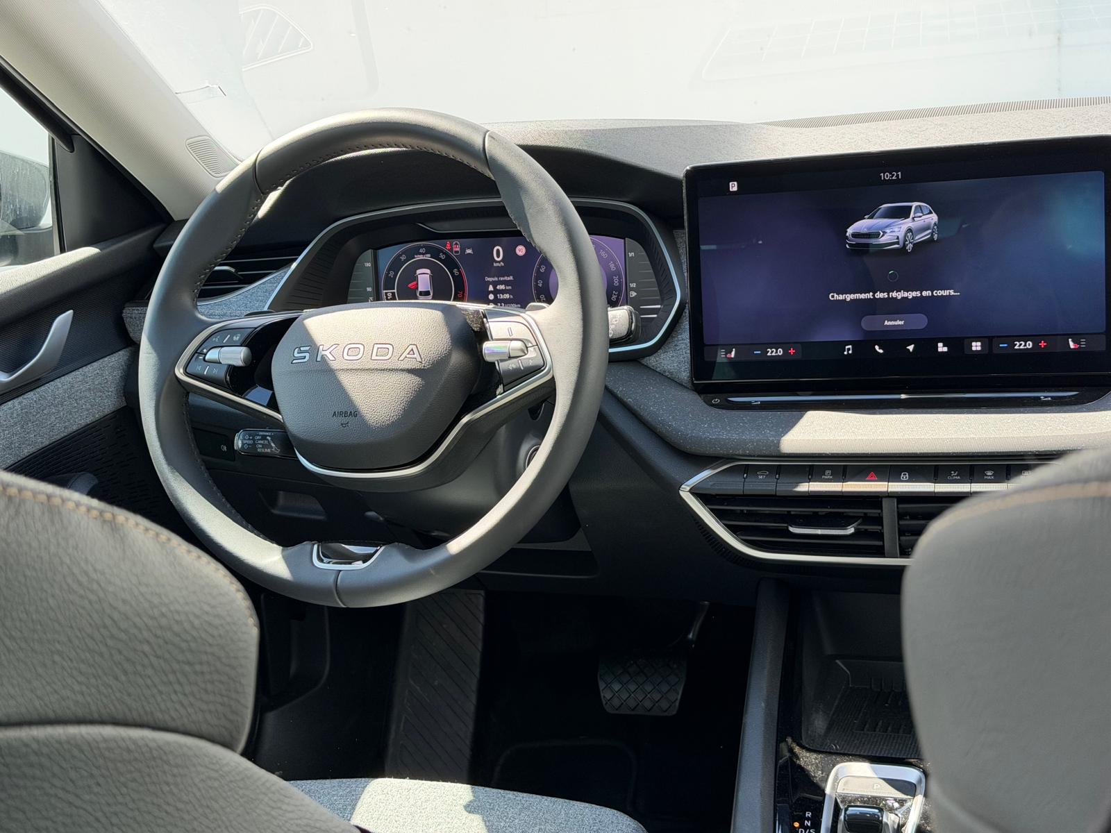 SKODA Octavia Combi 1.5 TSI mHEV DSG Dynamic-image-9