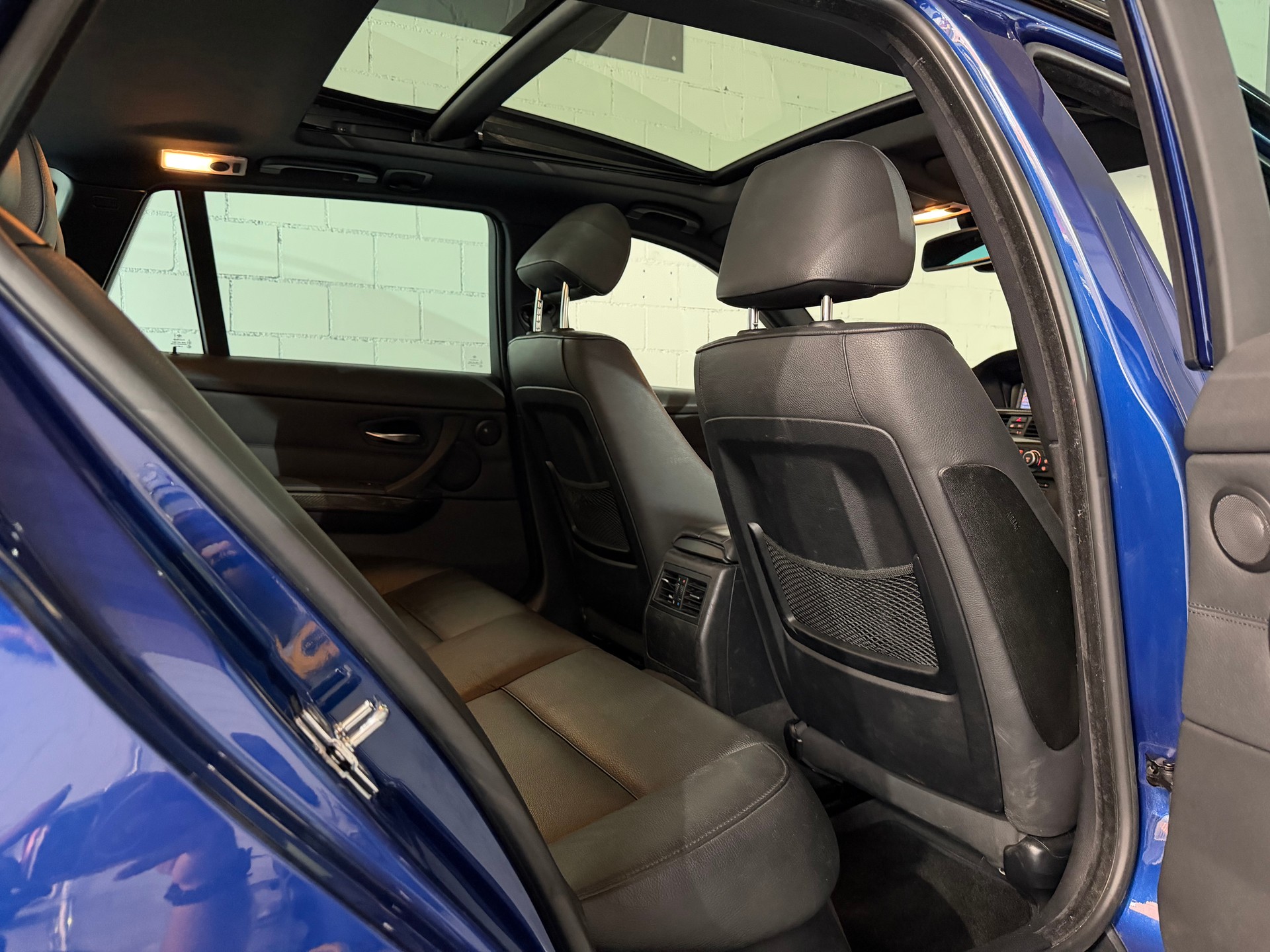 BMW 335 xi Touring Steptronic M-Sportpaket-image-11