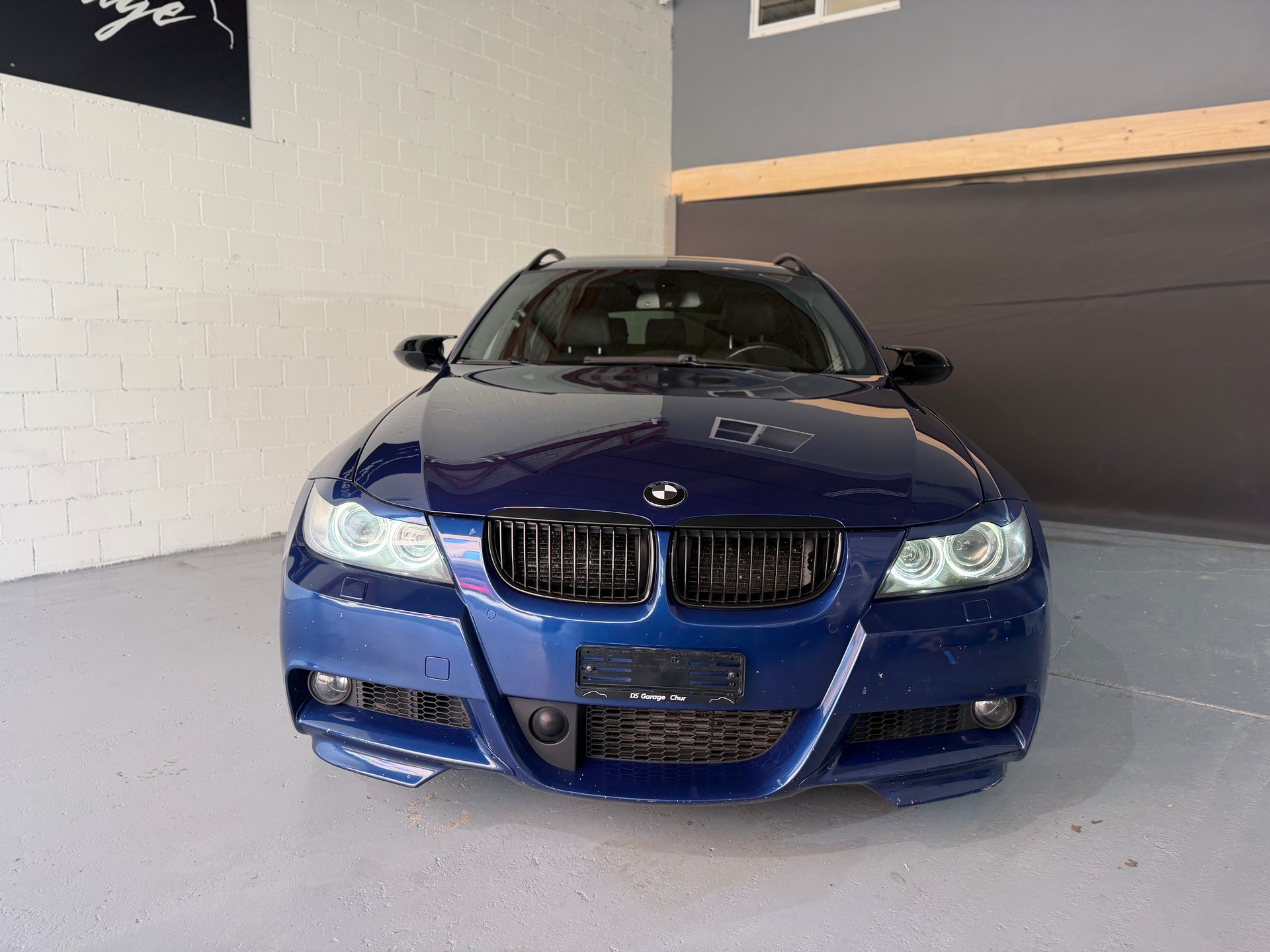 BMW 335 xi Touring Steptronic M-Sportpaket-image-3