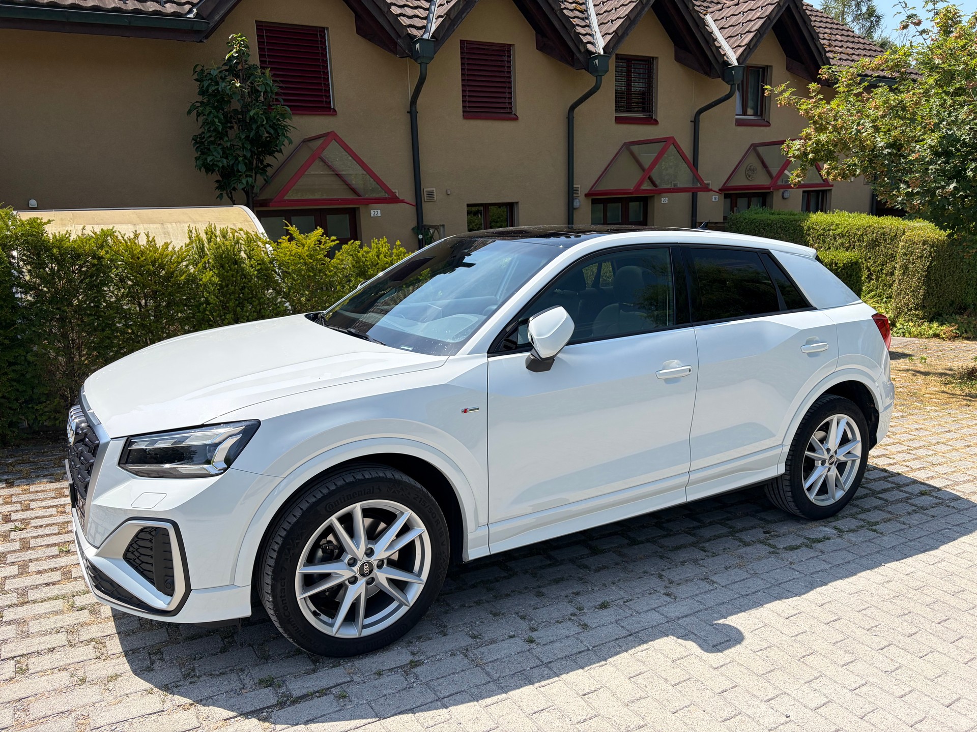 AUDI 2.0 40 TFSI S Line quattro S-Tronic-image-1