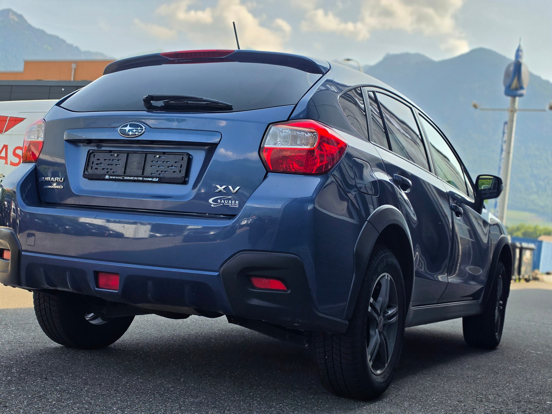 SUBARU XV 2.0 Swiss Two AWD CVT-image-4