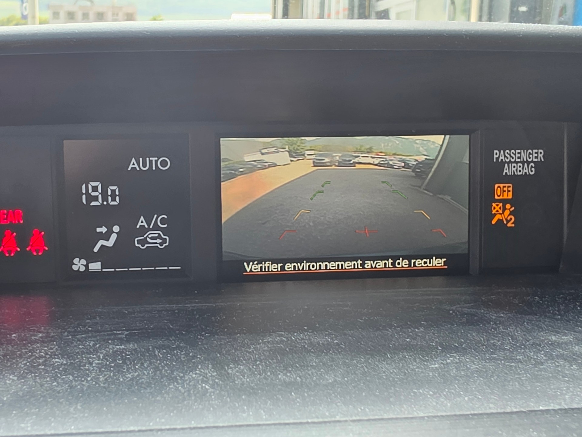 SUBARU XV 2.0 Swiss Two AWD CVT-image-9
