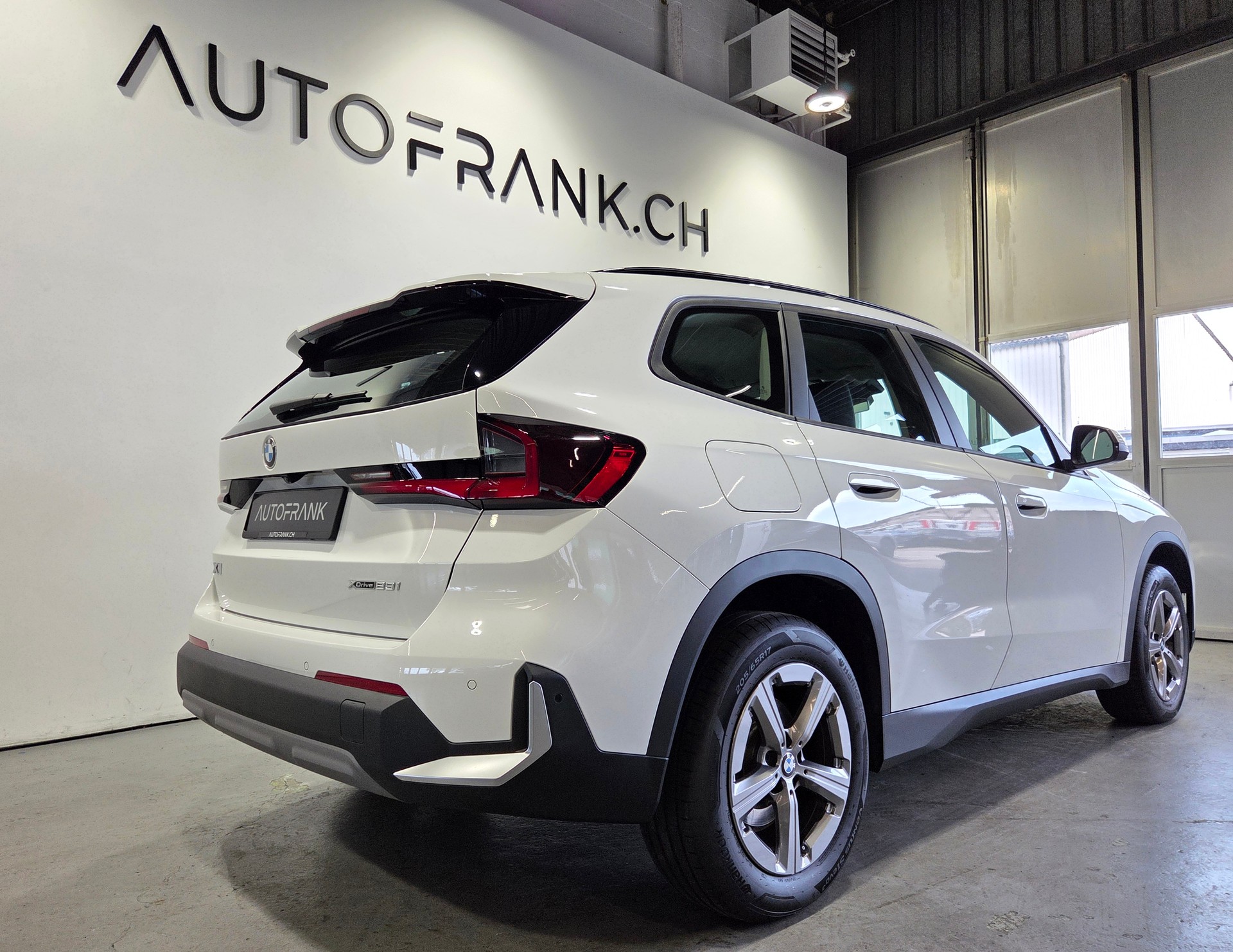 BMW X1 23i xDrive-image-2