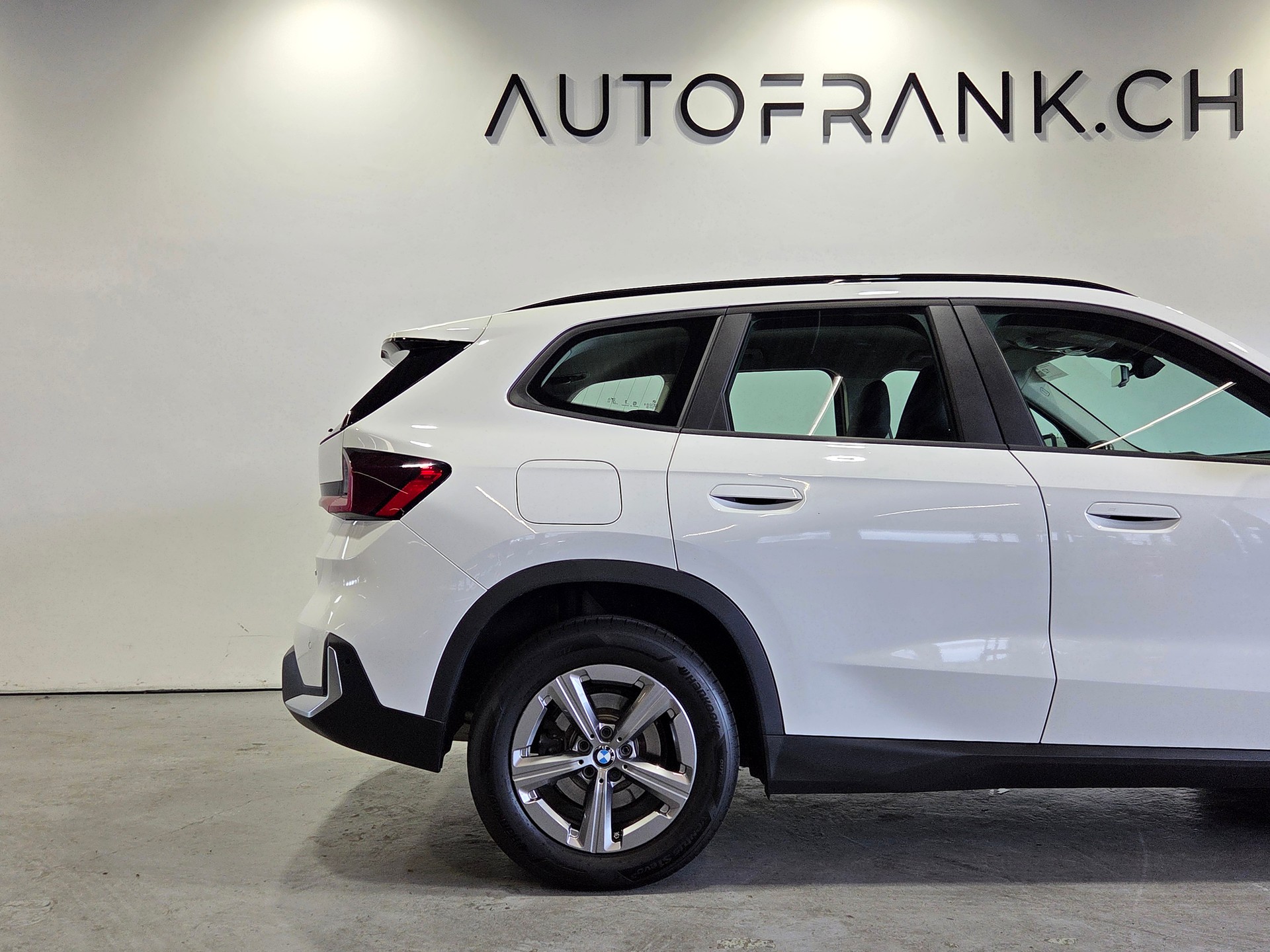 BMW X1 23i xDrive-image-14