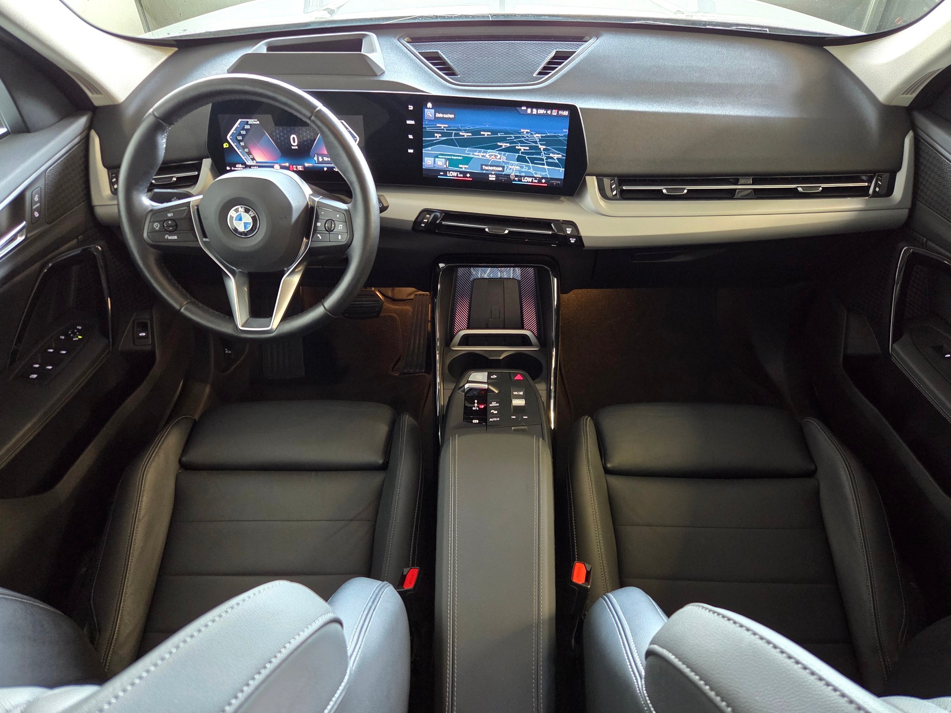 BMW X1 23i xDrive-image-5