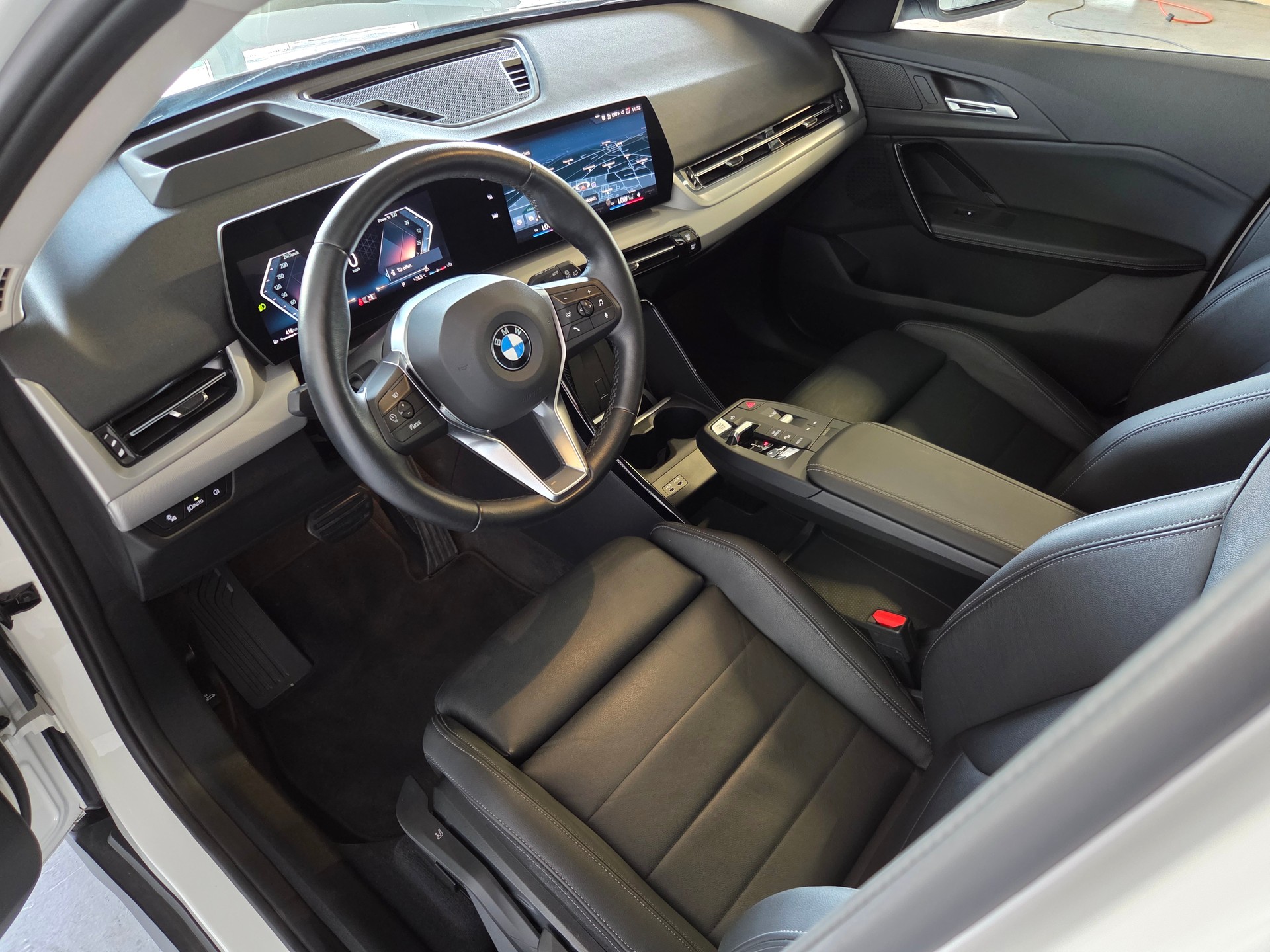 BMW X1 23i xDrive-image-3