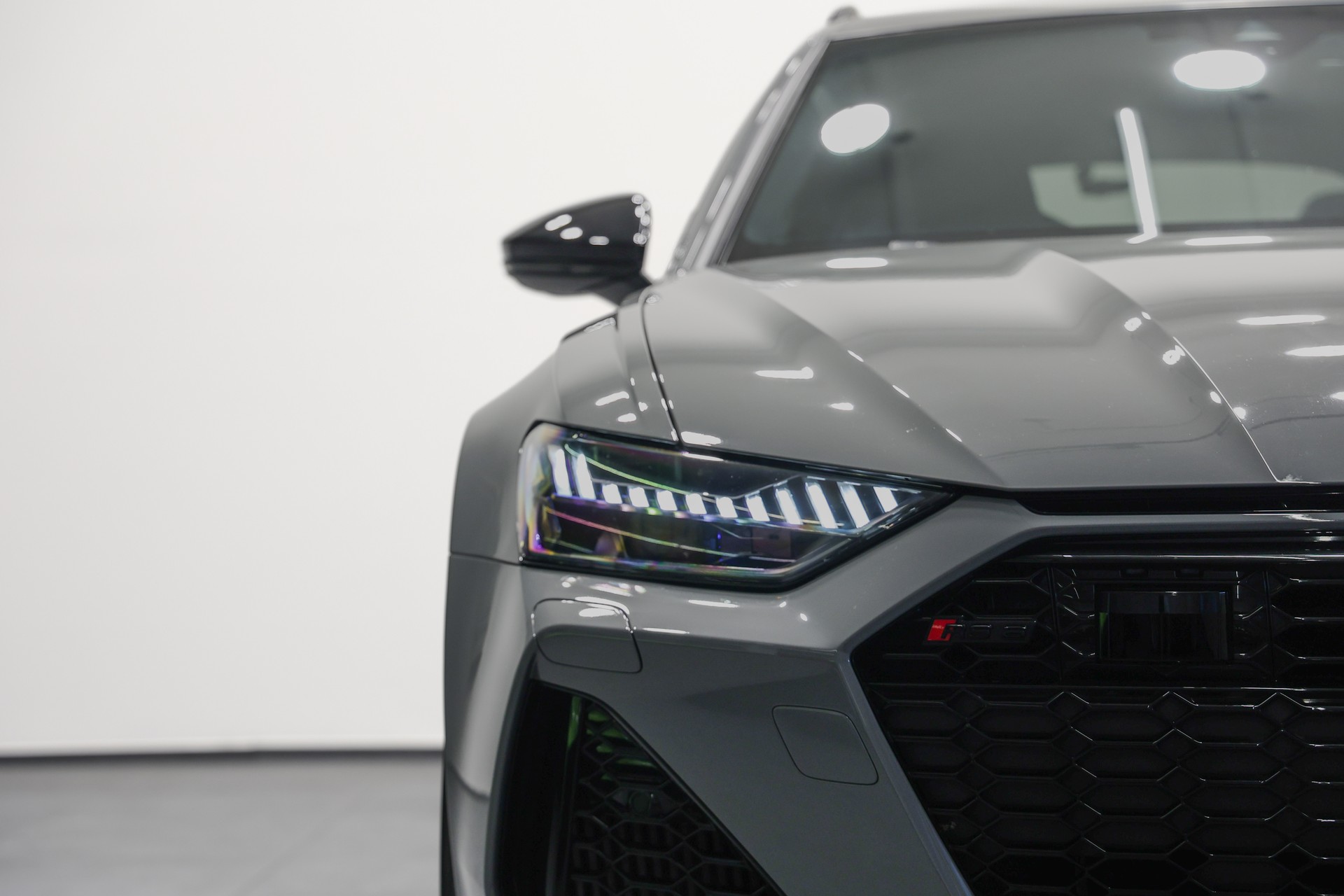 AUDI RS6 Avant 4.0 TFSI V8 quattro *Nardograu*-image-11