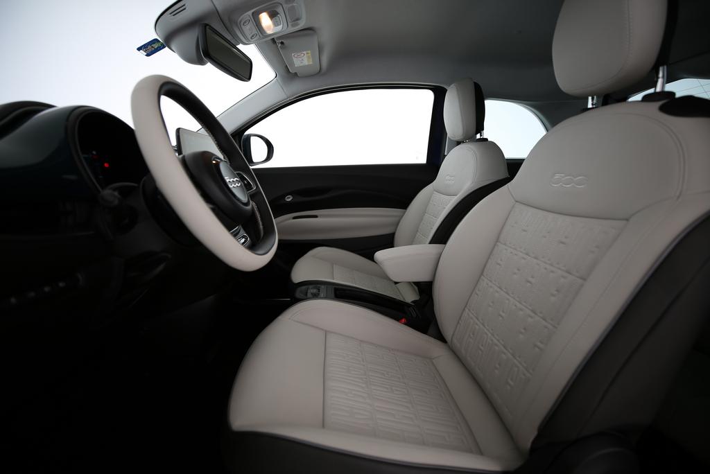 FIAT 500 La Prima-image-2