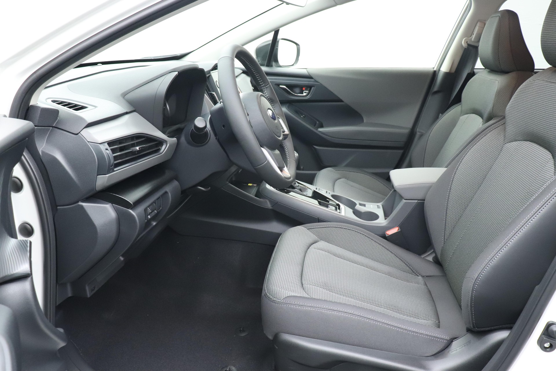 SUBARU Crosstrek 2.0i e-Boxer Swiss Plus-image-2