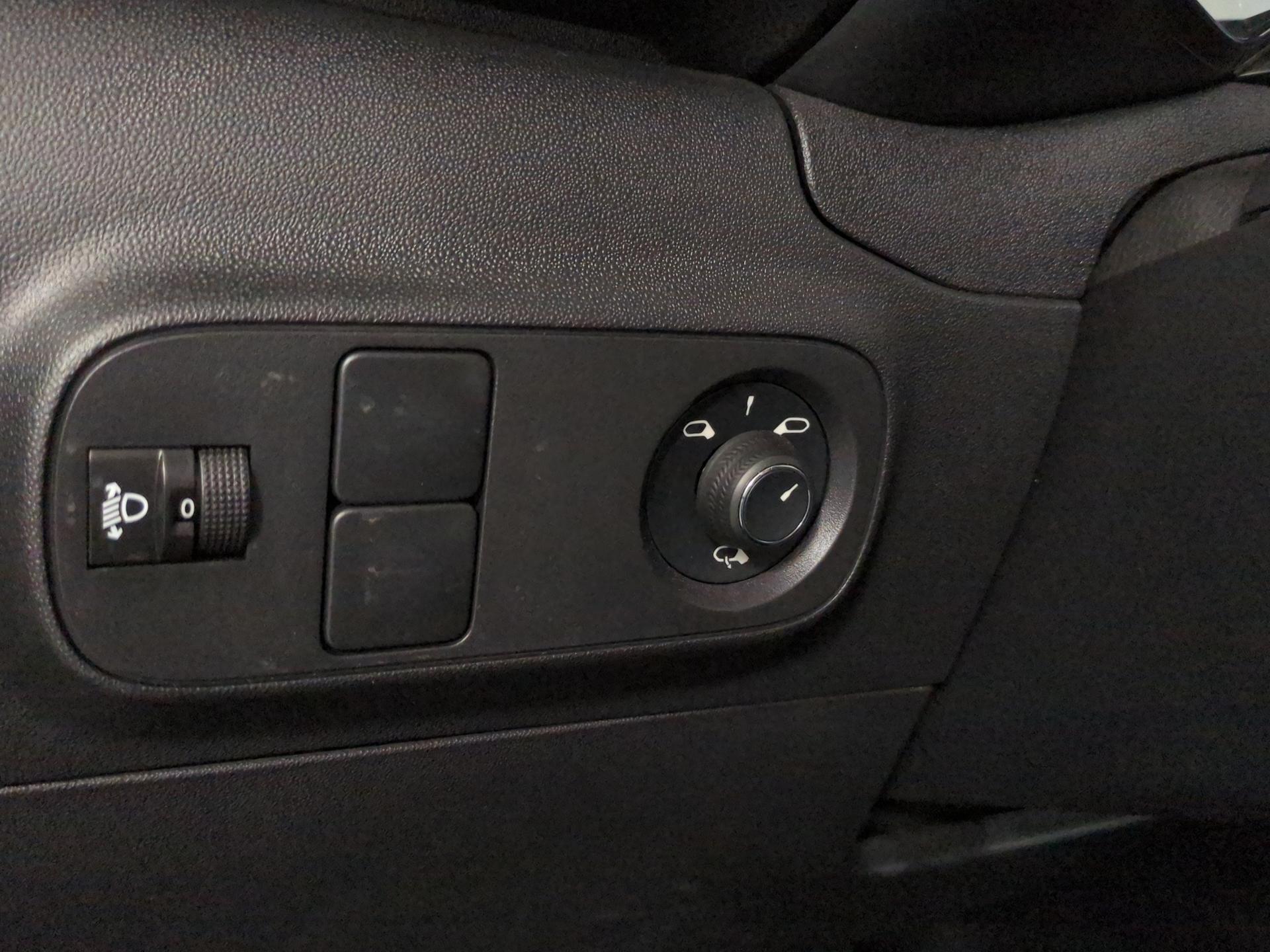 CITROEN C3 1.2i PureTech Feel Pack-image-19