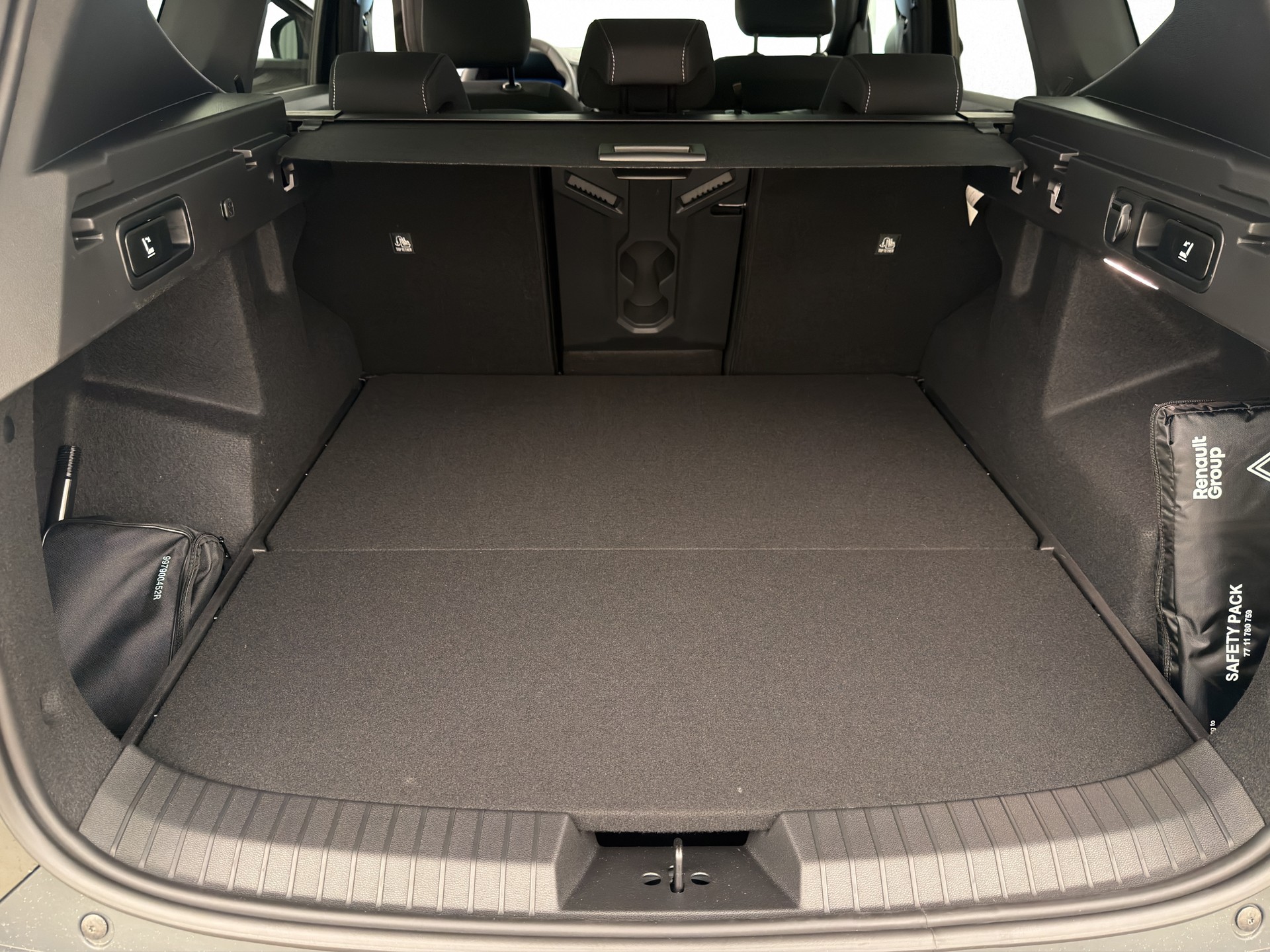 DACIA Bigster 1.8 Hybrid Journey-image-12