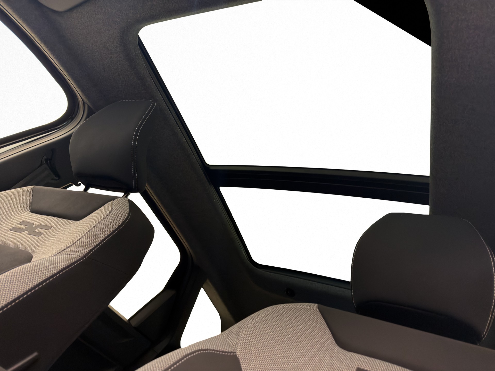 DACIA Bigster 1.8 Hybrid Journey-image-13